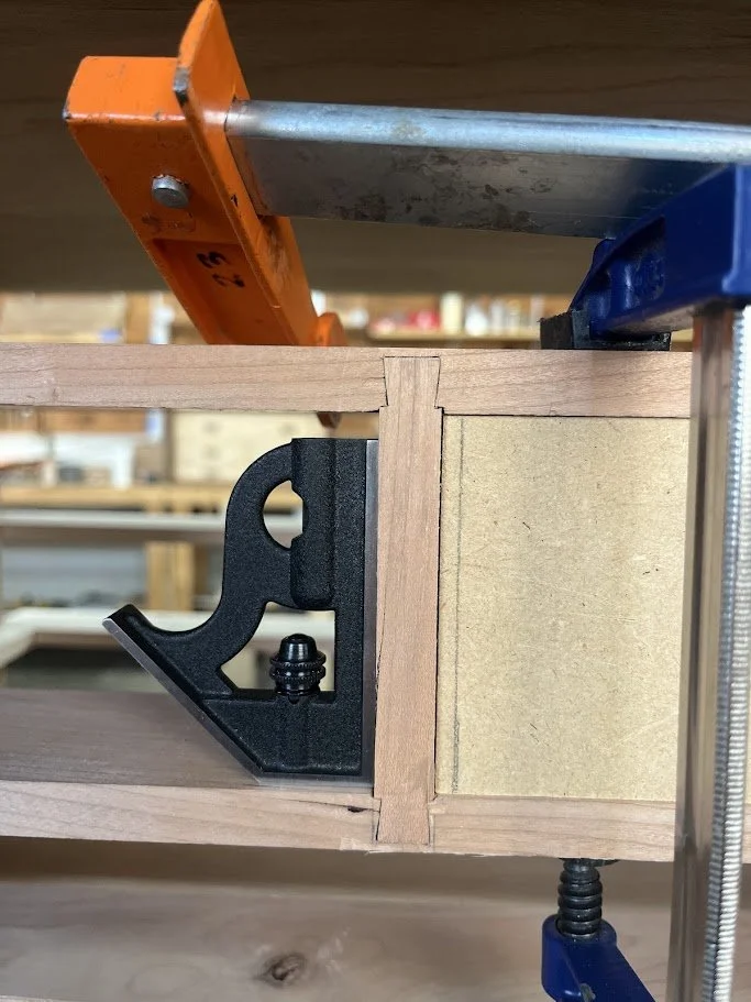 Vertical divider.jpg