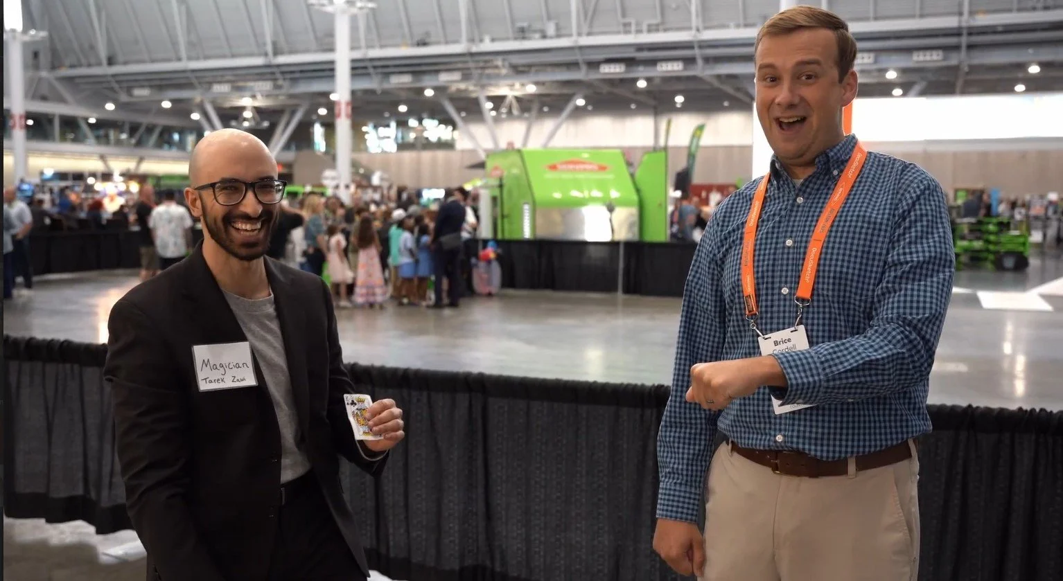 magicians_in_cambridge_tarek_zawi_performing_card_magic_at_trade_show.jpg