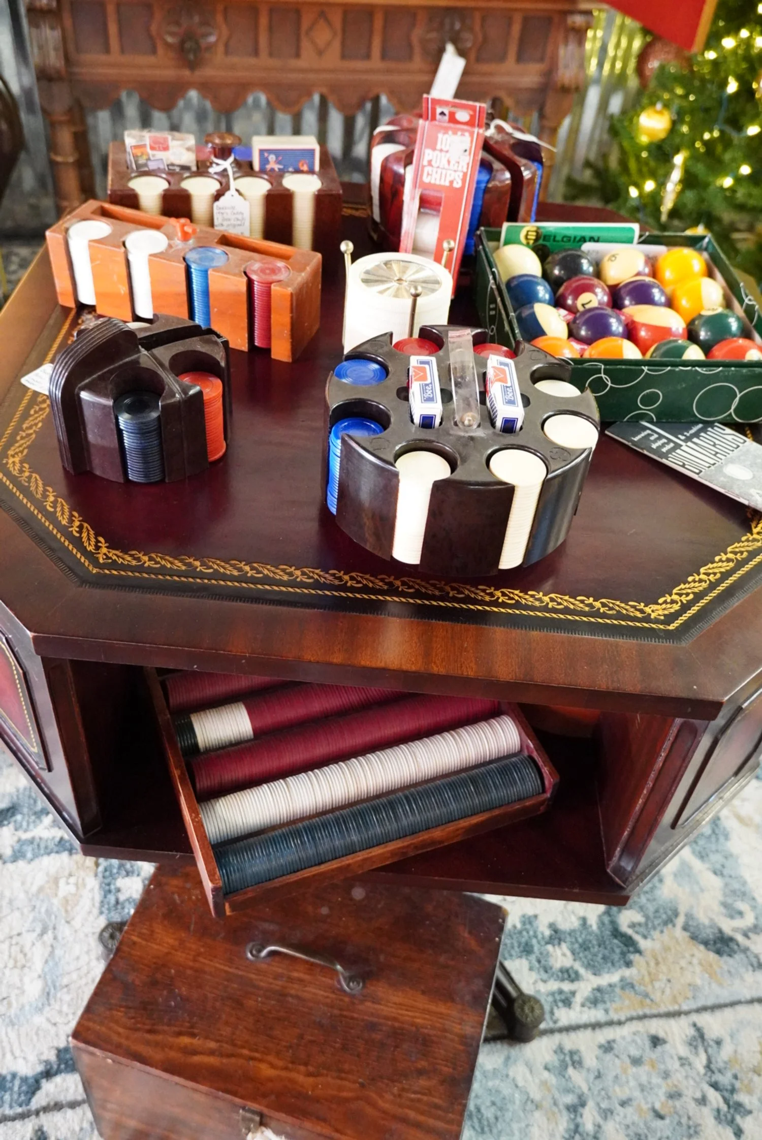 Vintage poker chips and game sets