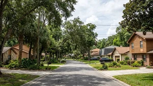 Real Estate Options in Longwood, FL: Sabal Point vs Sweetwater