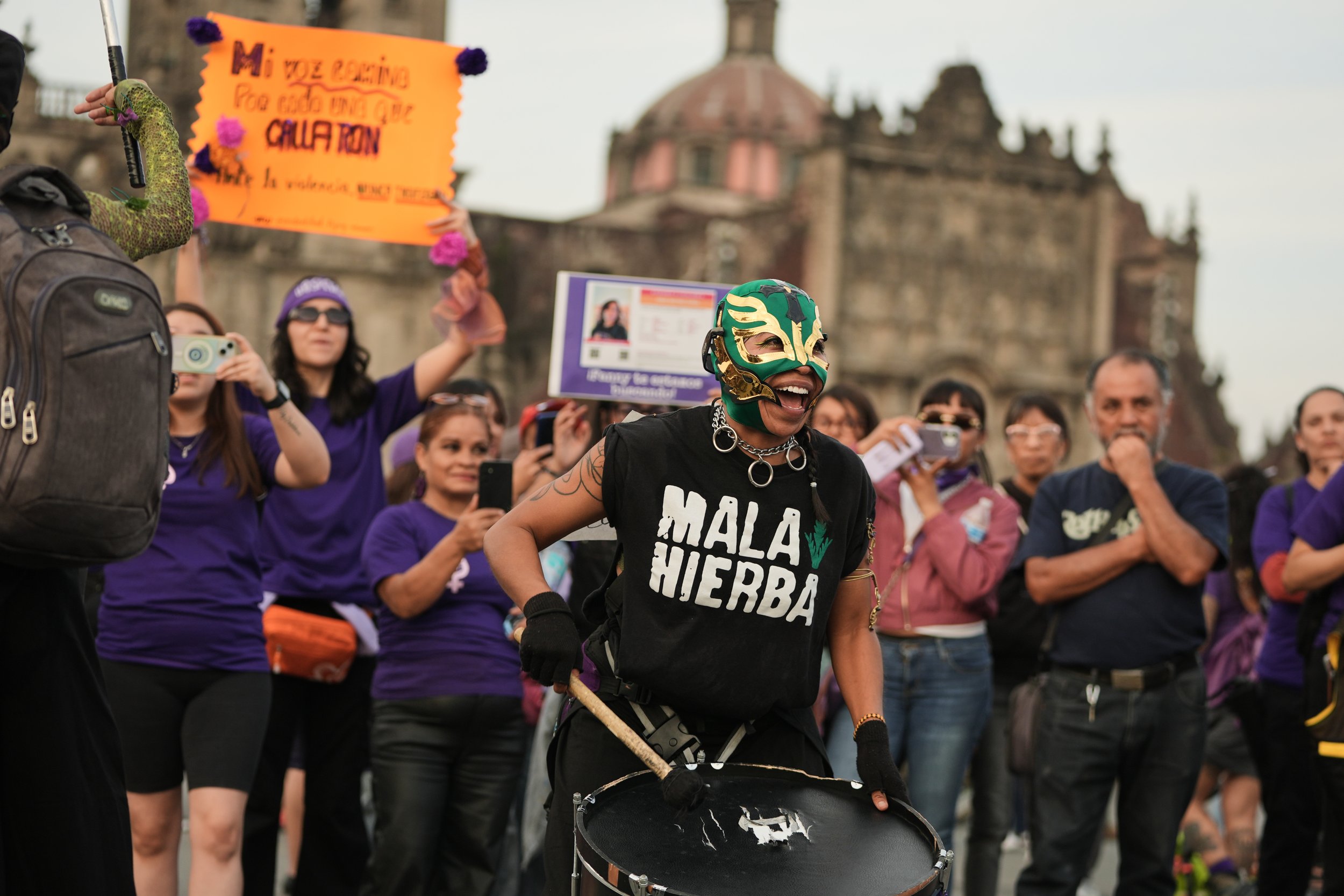 MEX06813_marcha feminista.jpg