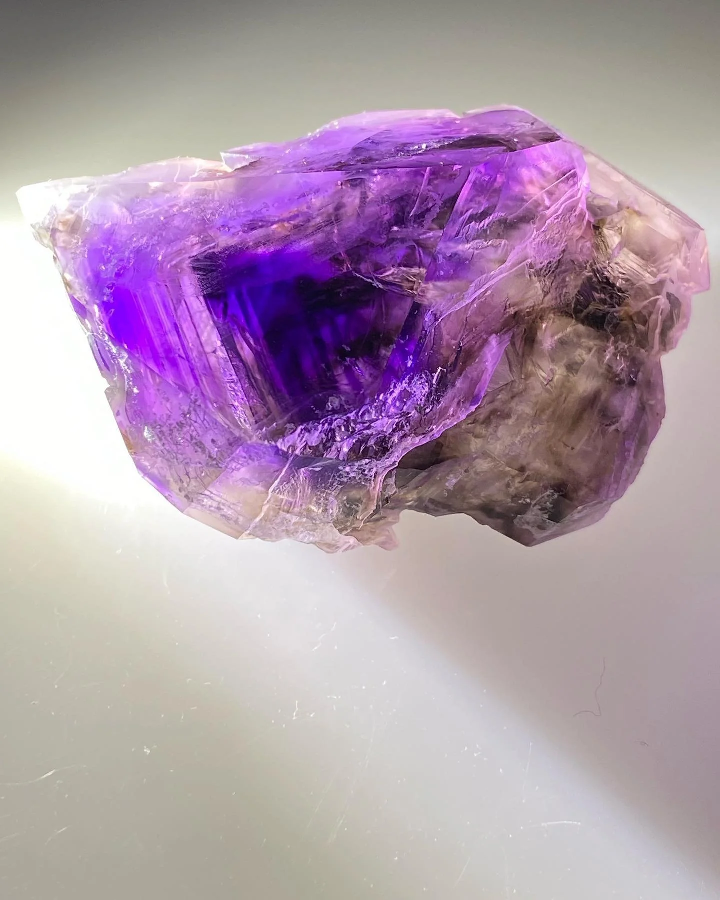 No filters
No effects
Just Montana Amethyst

#littlegem #amethyst #phantom #blurple