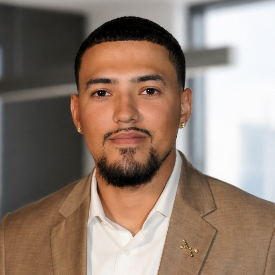 Derek Hernandez