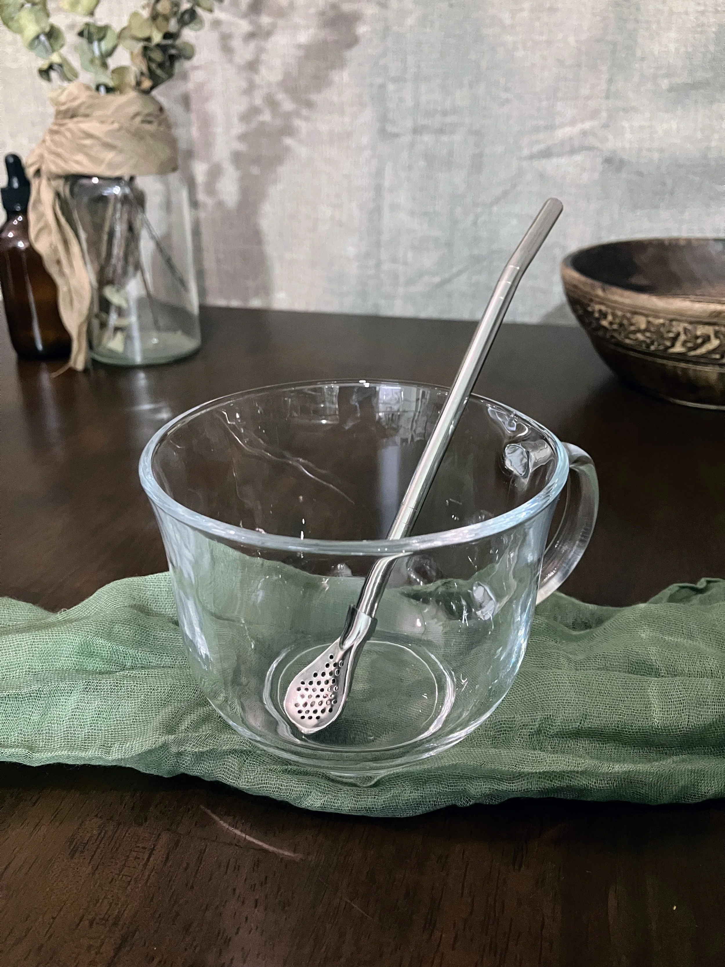 TEA STRAW IN CLEAR MUG 2.jpeg