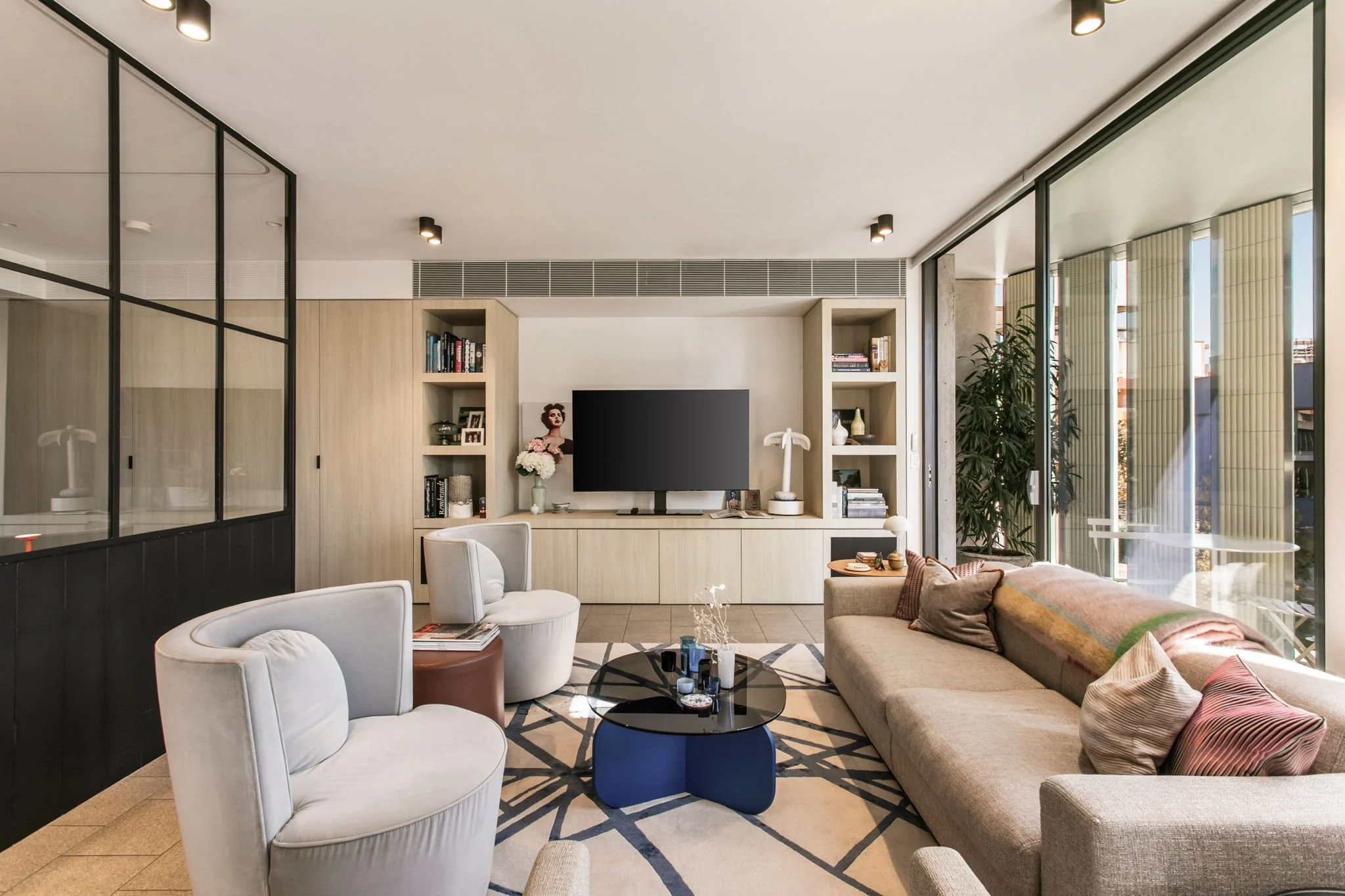 Auction - Surry Hills