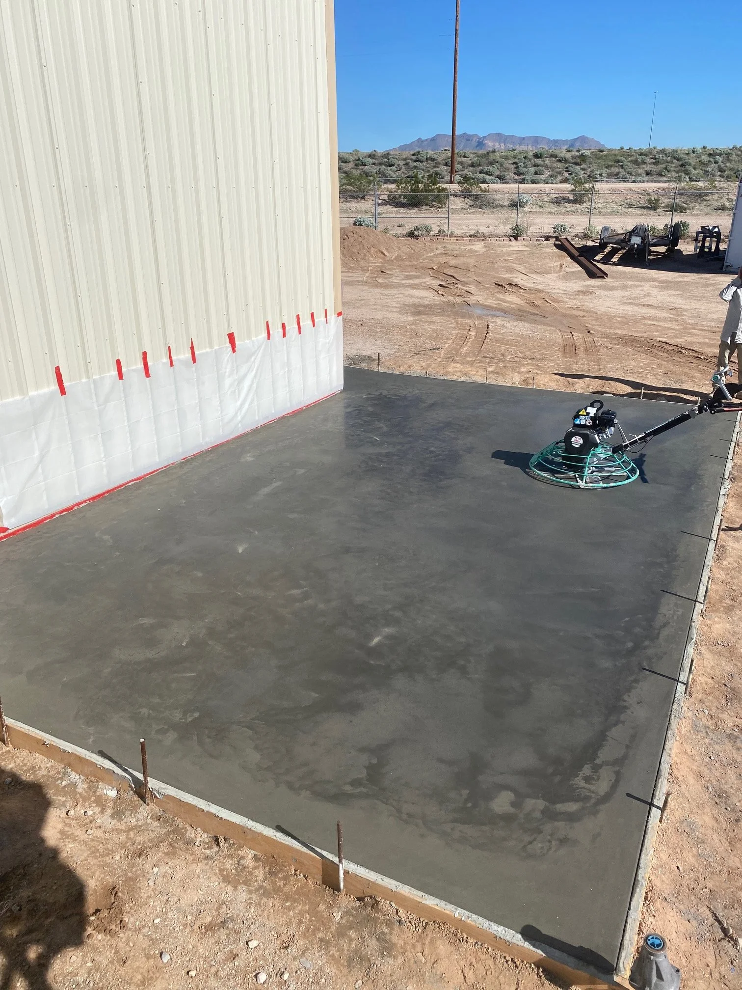 Workshop pour in mesa by bridge concrete