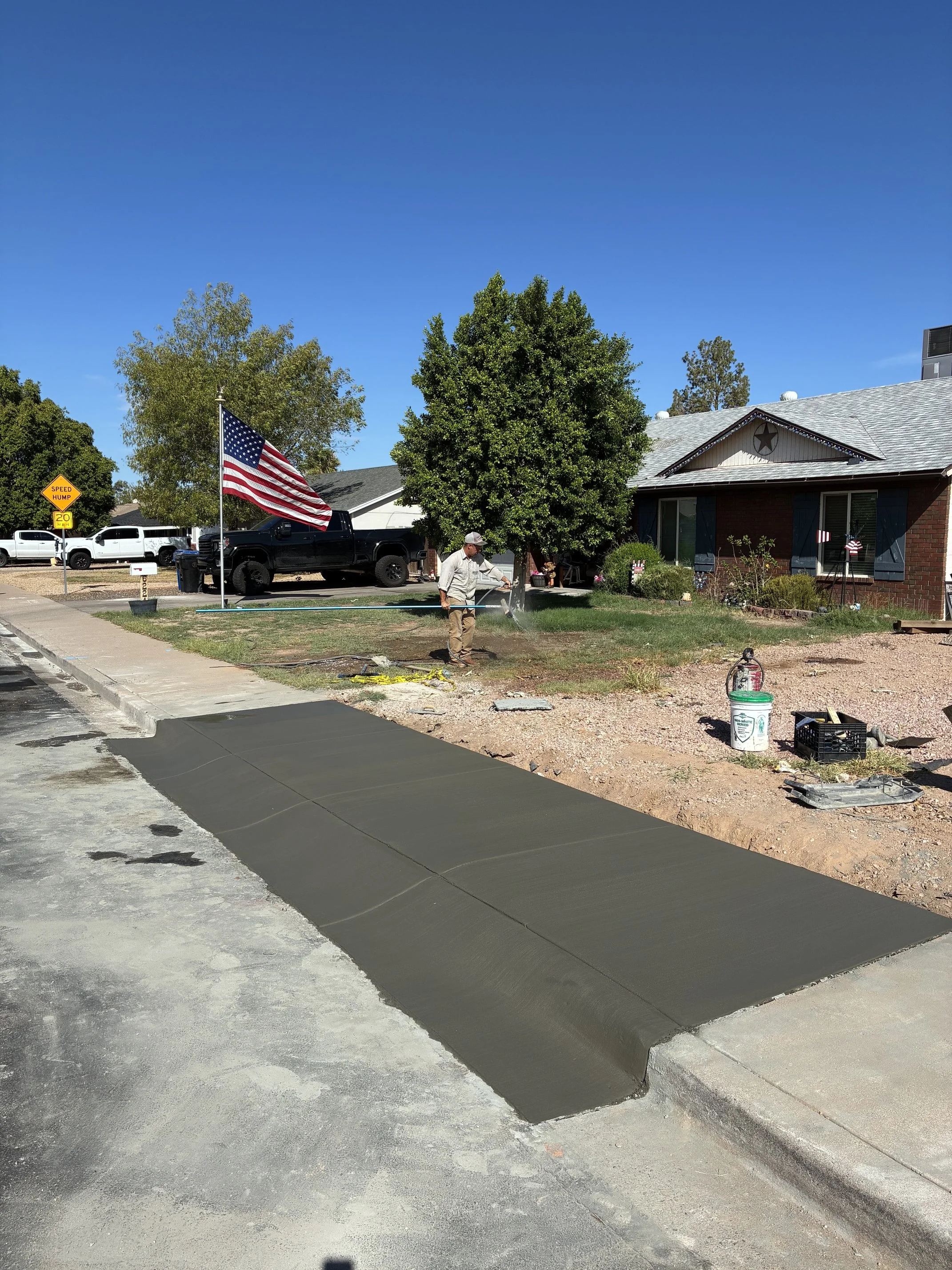 Roll Curb Approach by Bridge Concrete