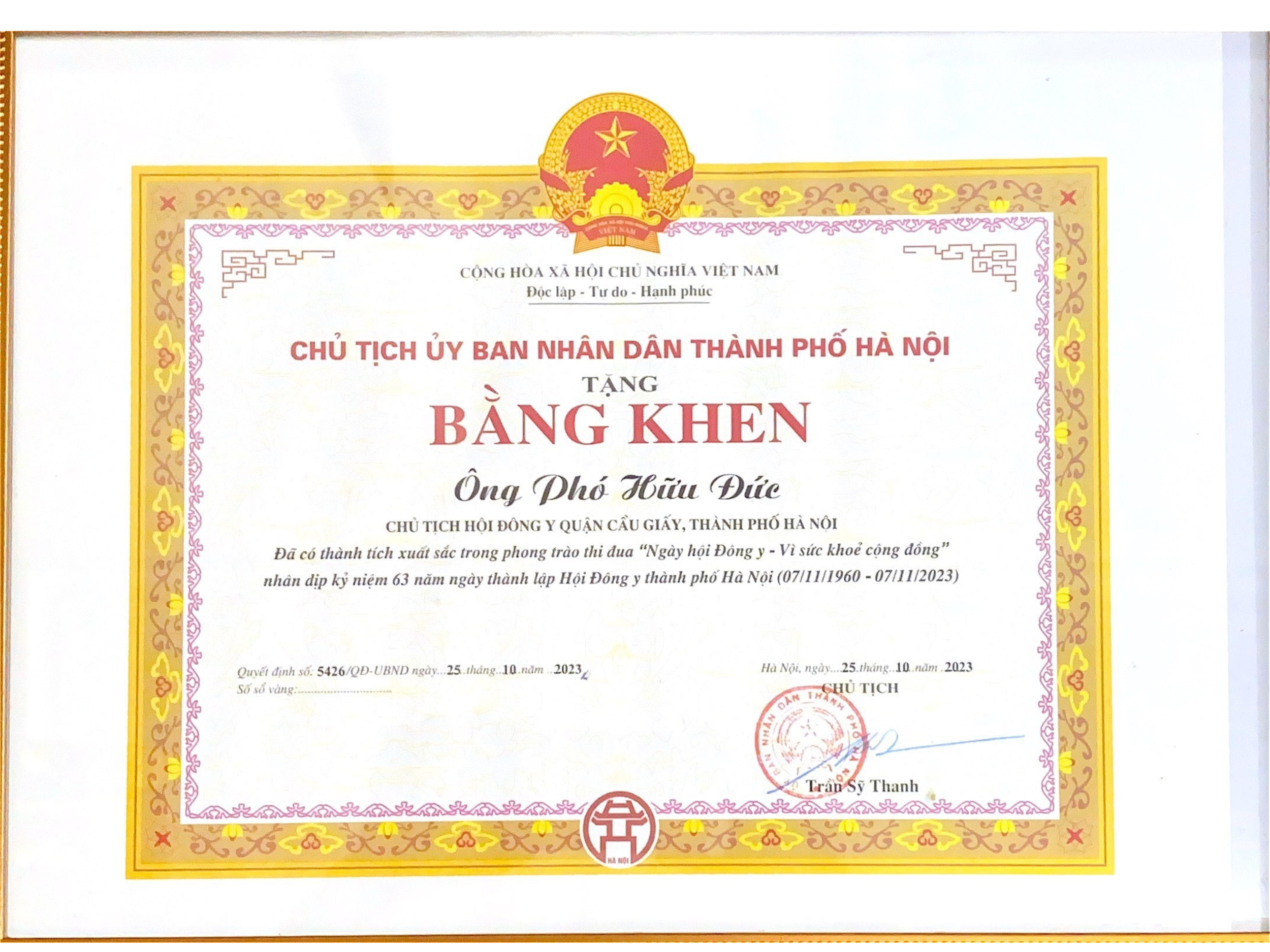 Bằng khen của Chủ tịch Ủy Ban Nhân Dân Thành Phố Hà Nội