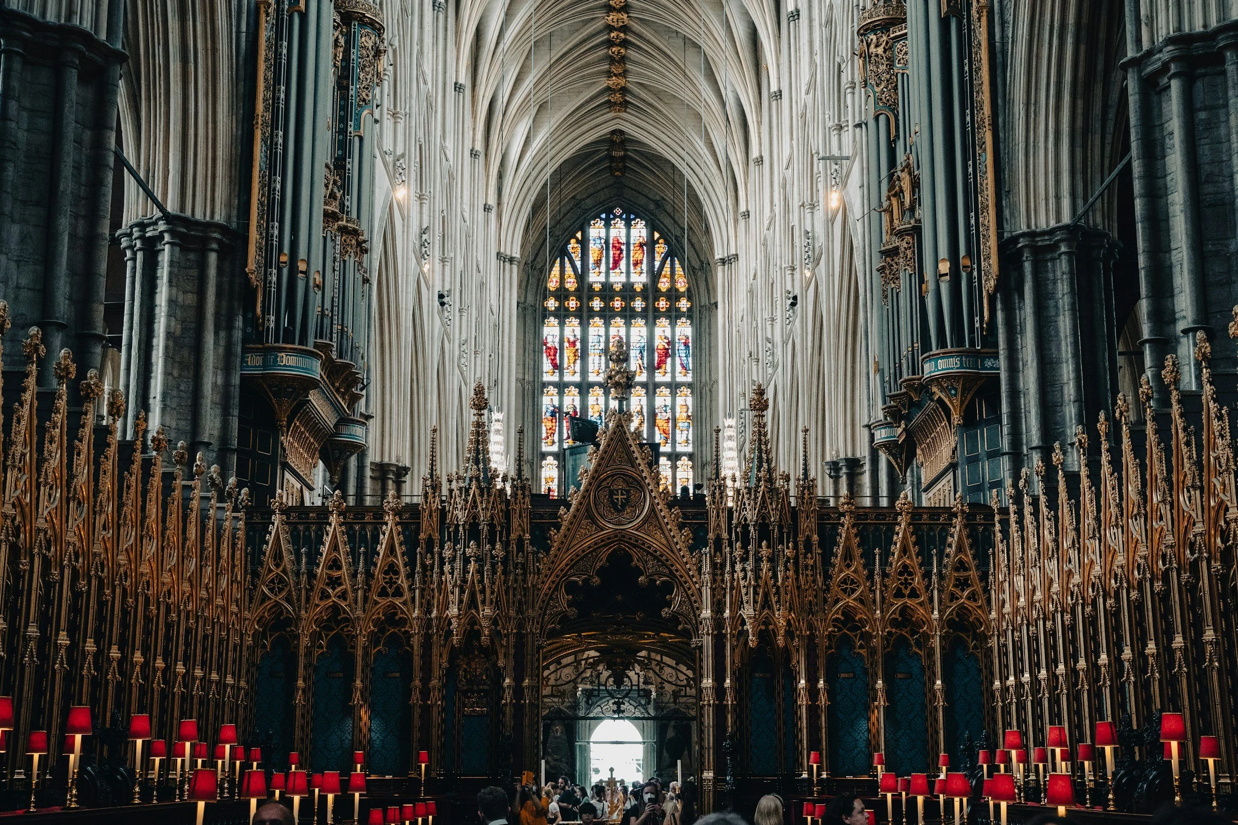 Top 10 London Churches to Visit This Christmas 🎄⛪