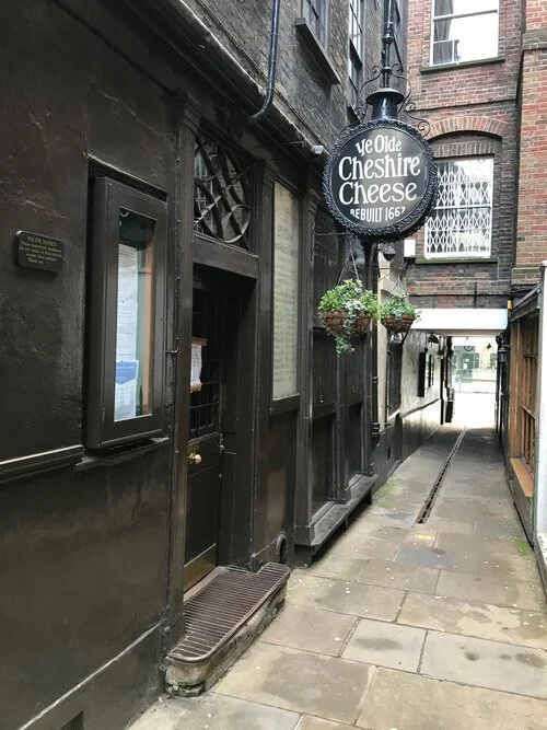 Love London’s Pubs This Weekend — Cheers to That!