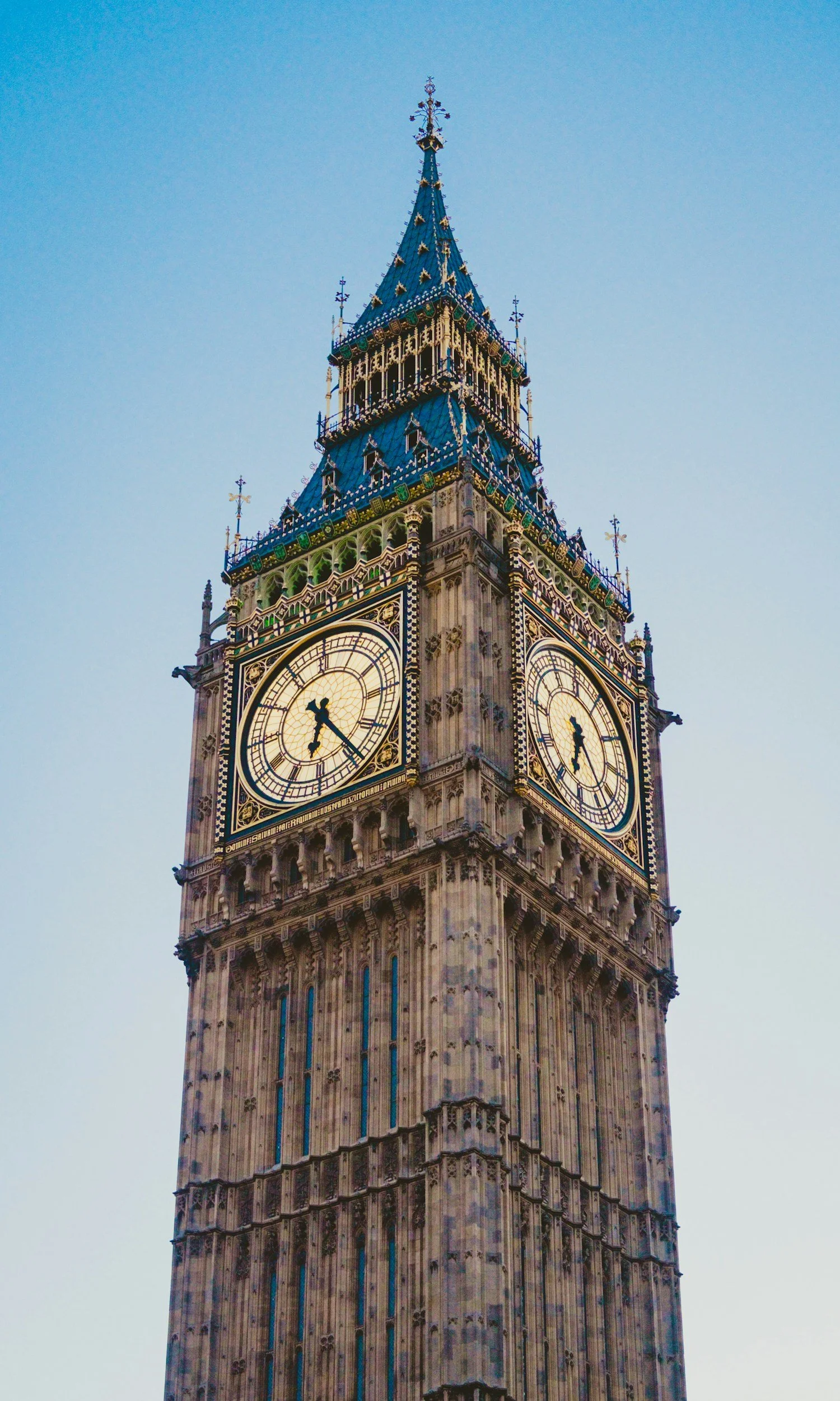 The Time Big Ben Rang the Wrong Hour – London’s Most Fashionably Late New Year