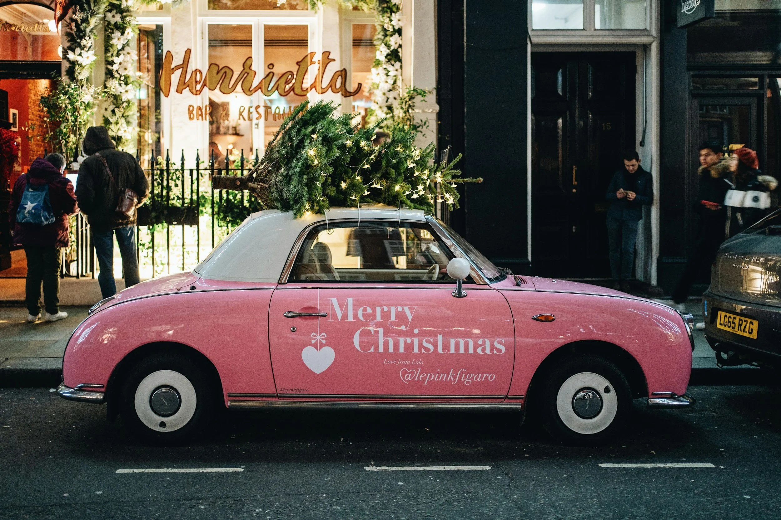 Surprising Stories &amp; Hidden Traditions of Christmas in London