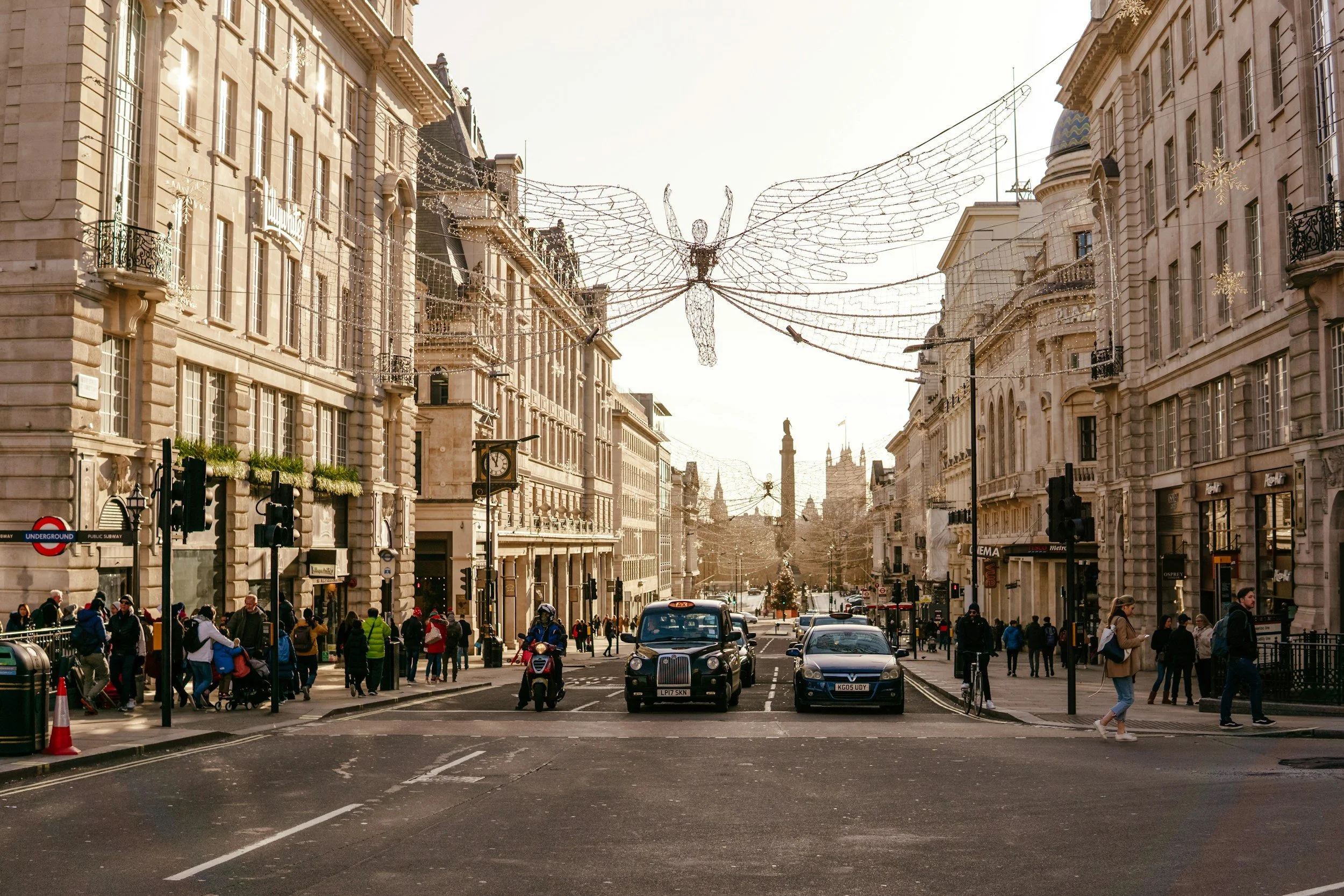 Where to Take the Best Christmas Photos in London (Without Looking Like a Tourist)