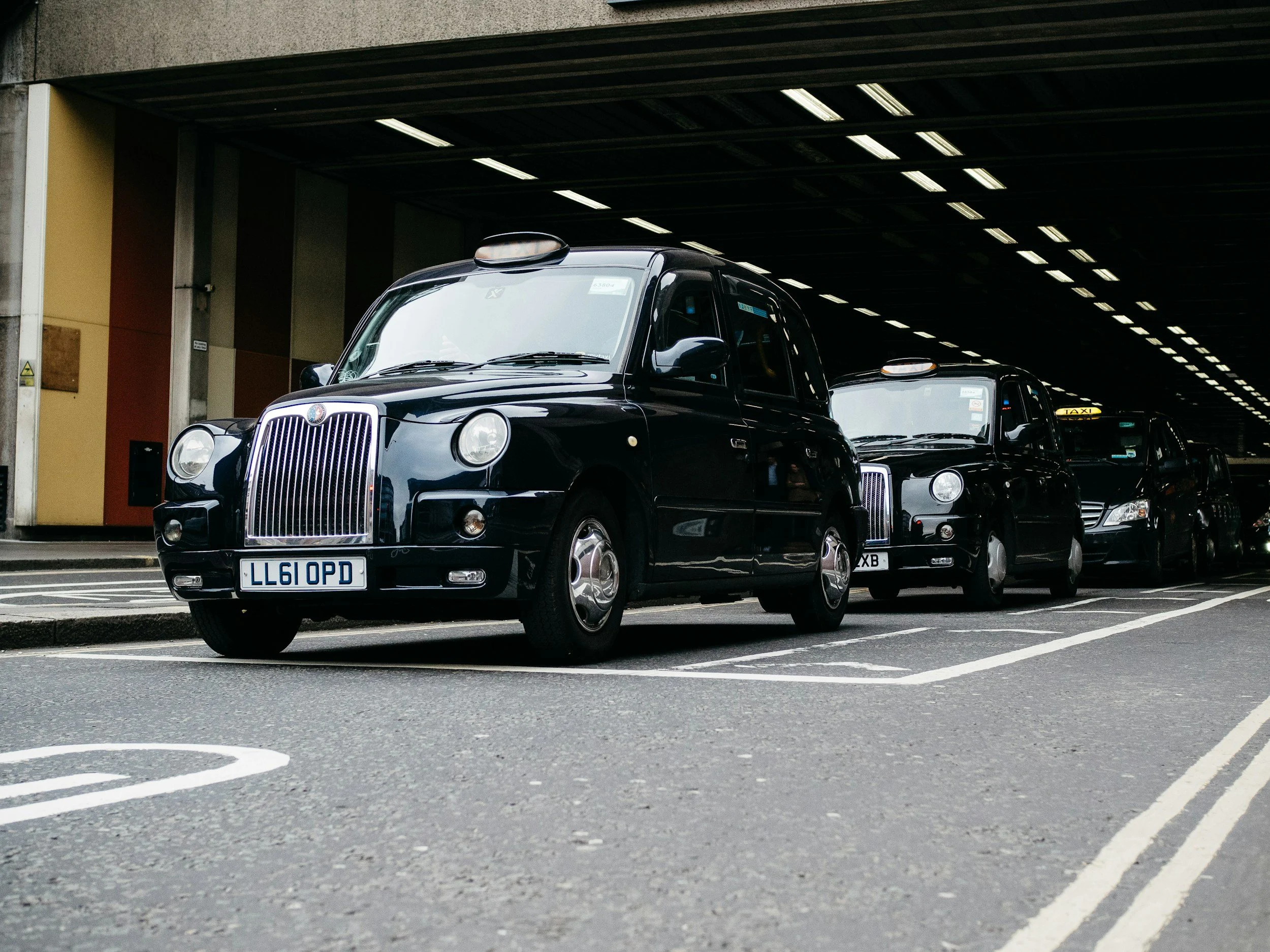 What Is a Black Cab in London And Why Is It So Expensive?