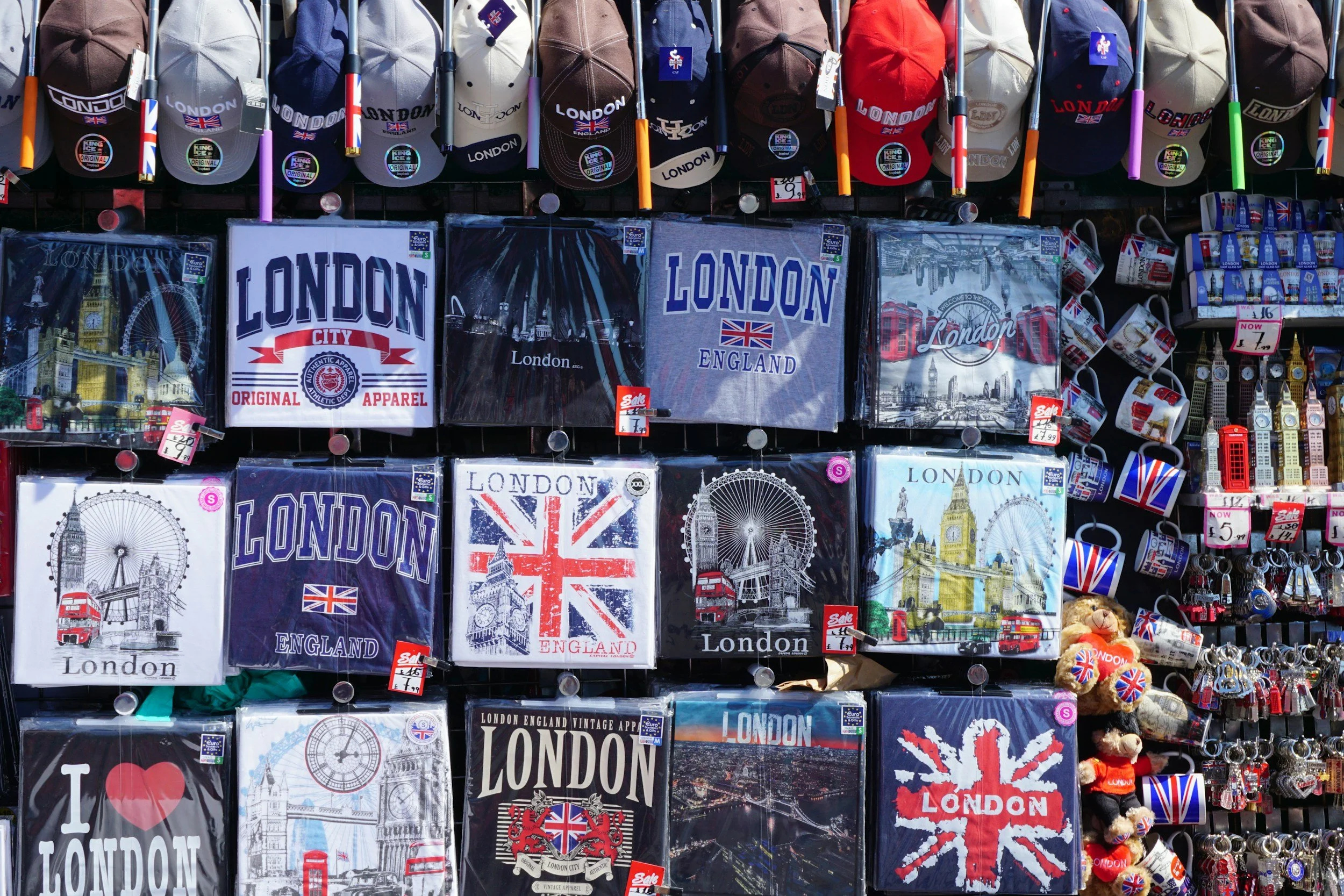 17 London Souvenirs That Are Actually Worth Buying And Where to Find Them