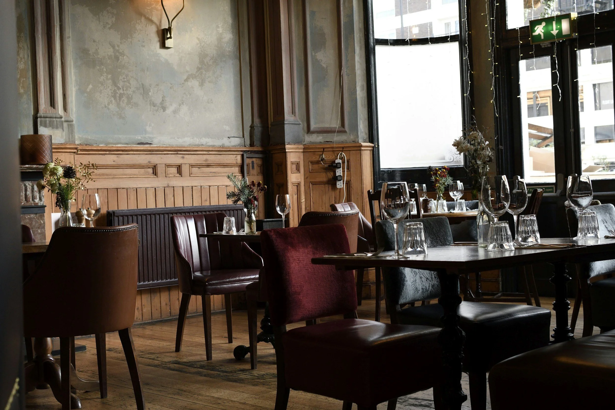 13 Beautiful Old-World Restaurants in London That Feel Like Another Era