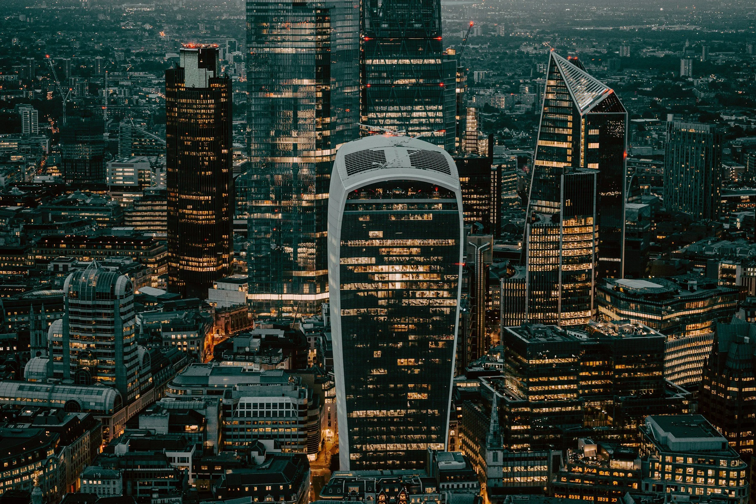 How to Get Around London After Midnight: A Beginner’s Guide