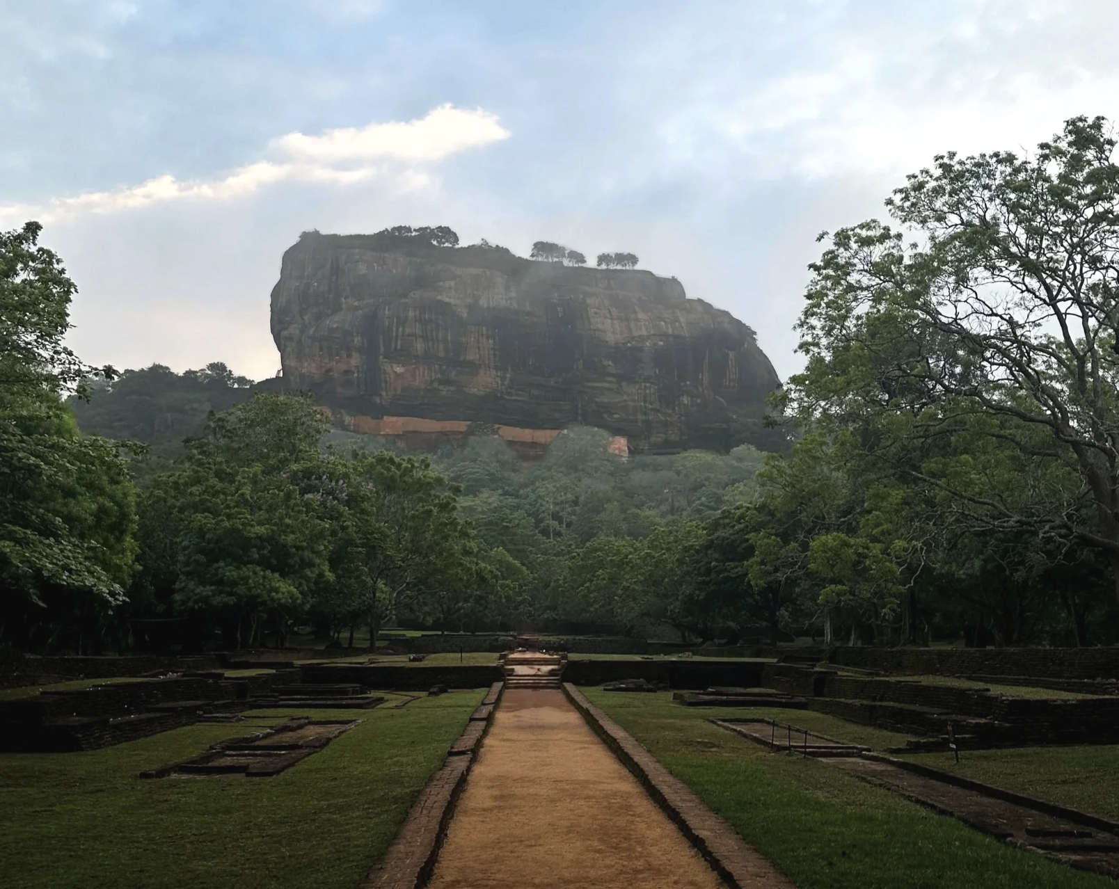 Sigiriya ancient kingdom sri lanka