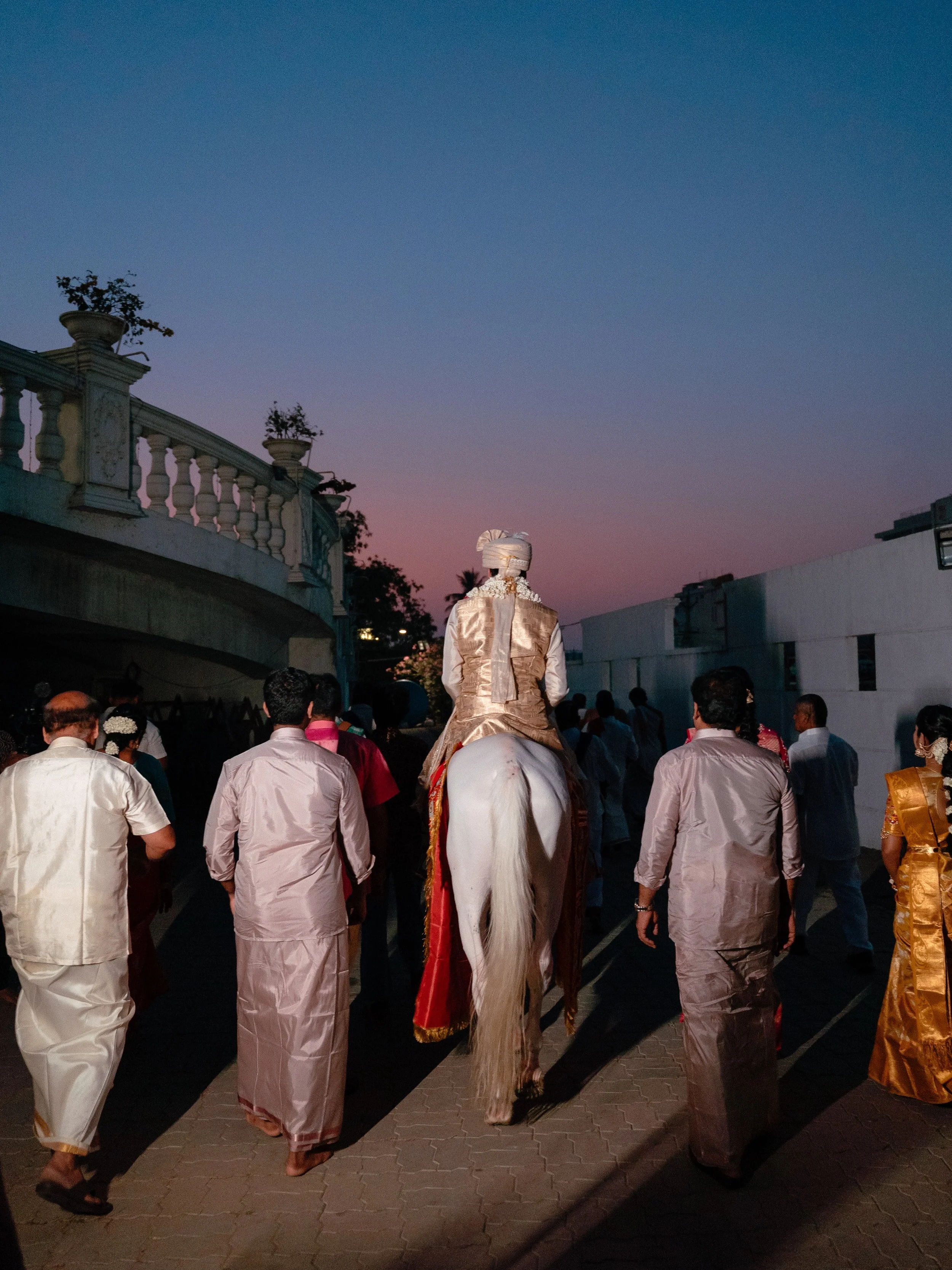 Alarm at 3am. Reward at 6am 🌅

#eastcoastweddingco #chennaiweddingphotographer