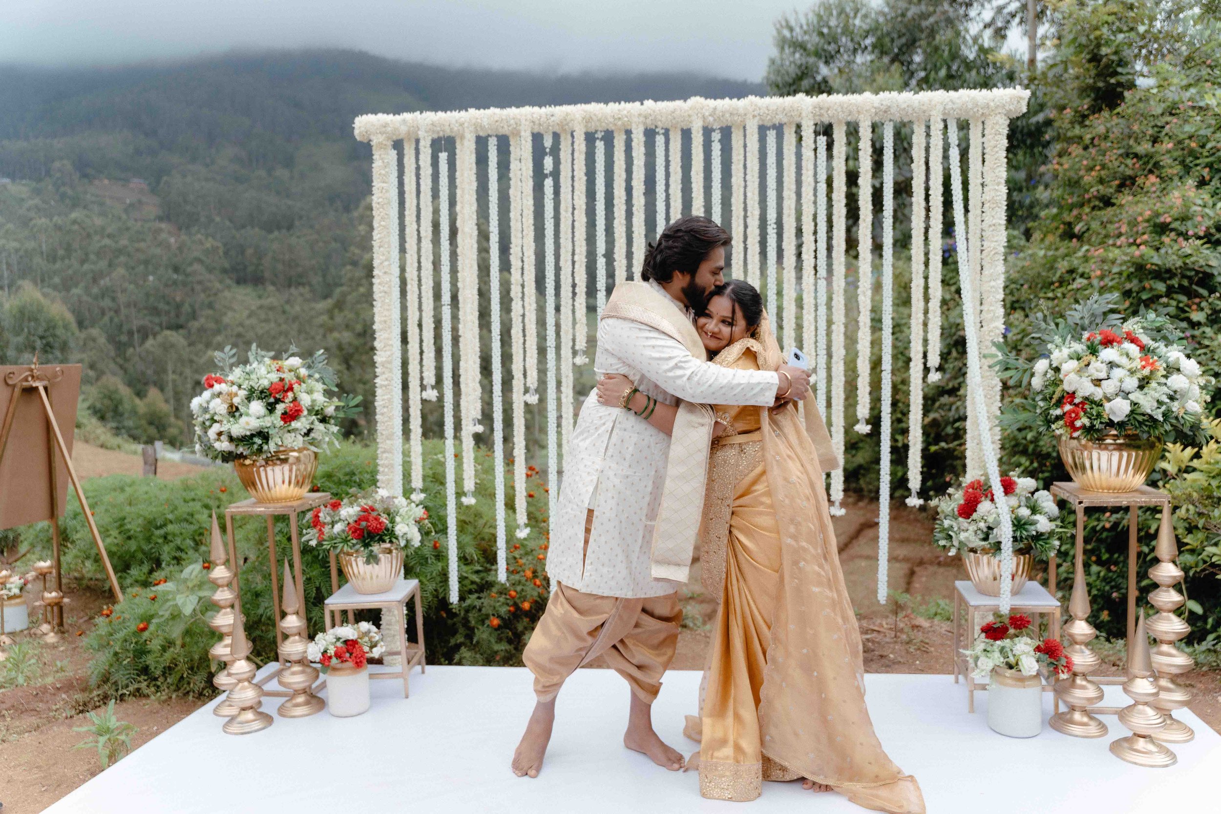 under the mountains-24.jpg