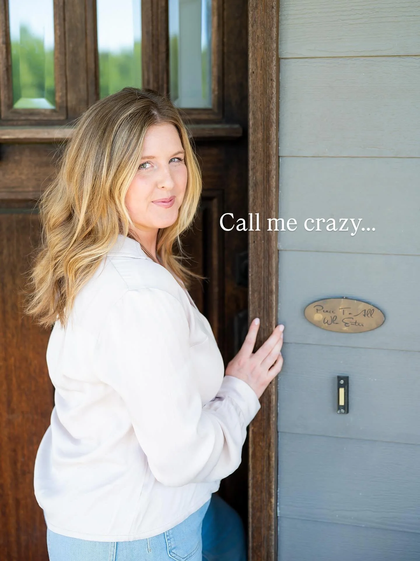 Call me crazy&hellip;

🌻 But I think small business owners should be able to unpack what&rsquo;s really coming up for them each week.

&hearts;️ But business coaching is just as much about how someone&rsquo;s heart is doing as it is about the how. 
