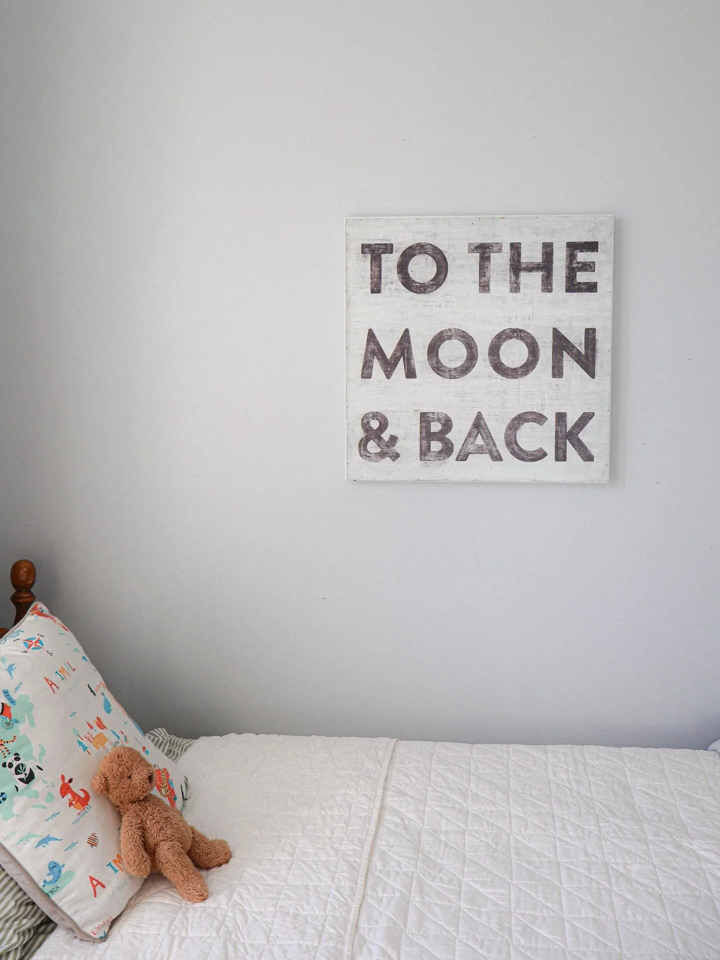 One week later, the sweetest sibling room has now come to life ✨

Bed skirts are still needed! But you could say this is a dream come true. 

Stuffies @jellycat 
Art @sugarboo.co 
Bedding @target + @pehr