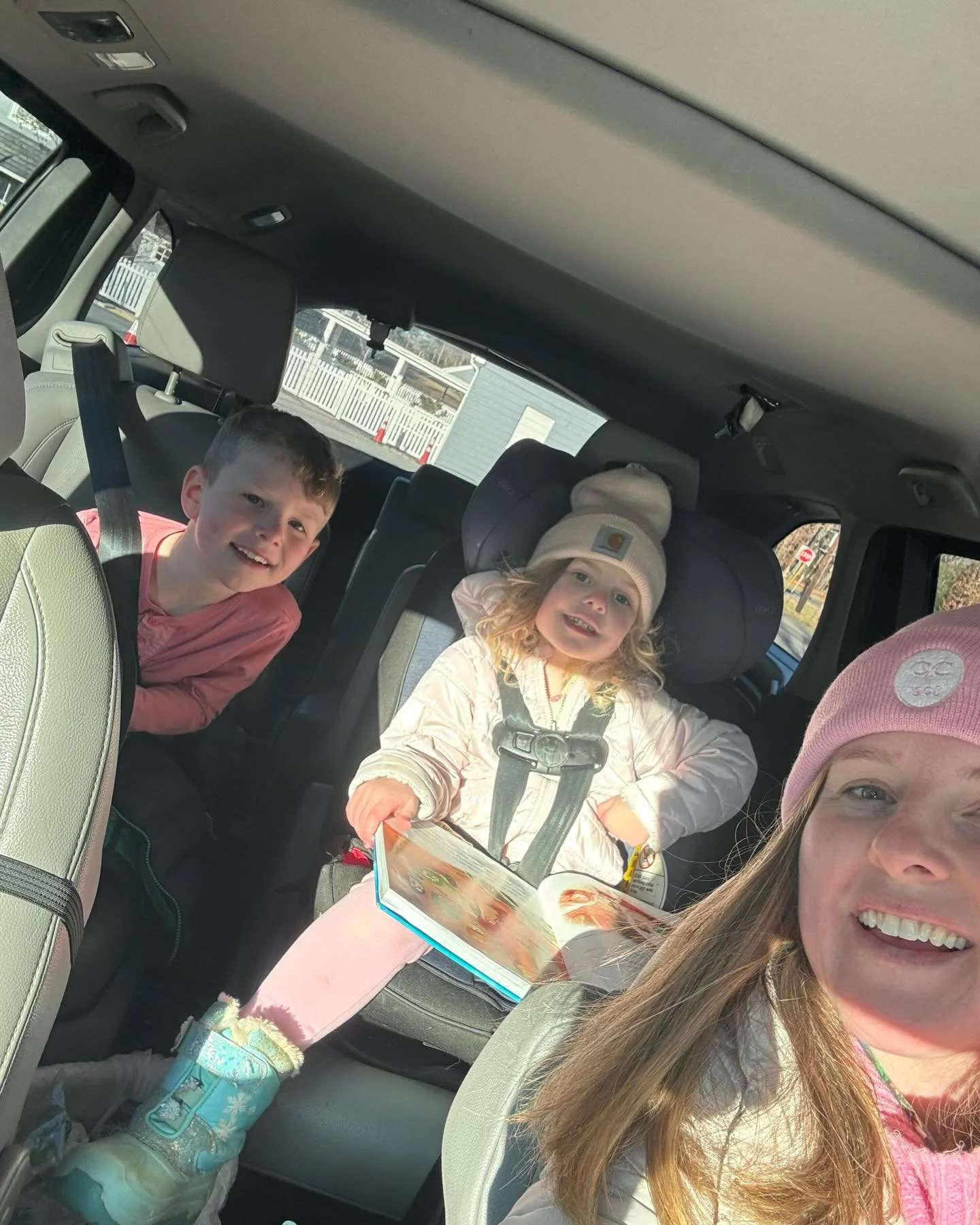 Lessons from the last 2 weeks of solo parenting, living, working, and preparing for this winter storm while being the one holding it all 🩷

1. We signed up for this life. This is the life we love and we choose. To be a victim to my circumstances is 