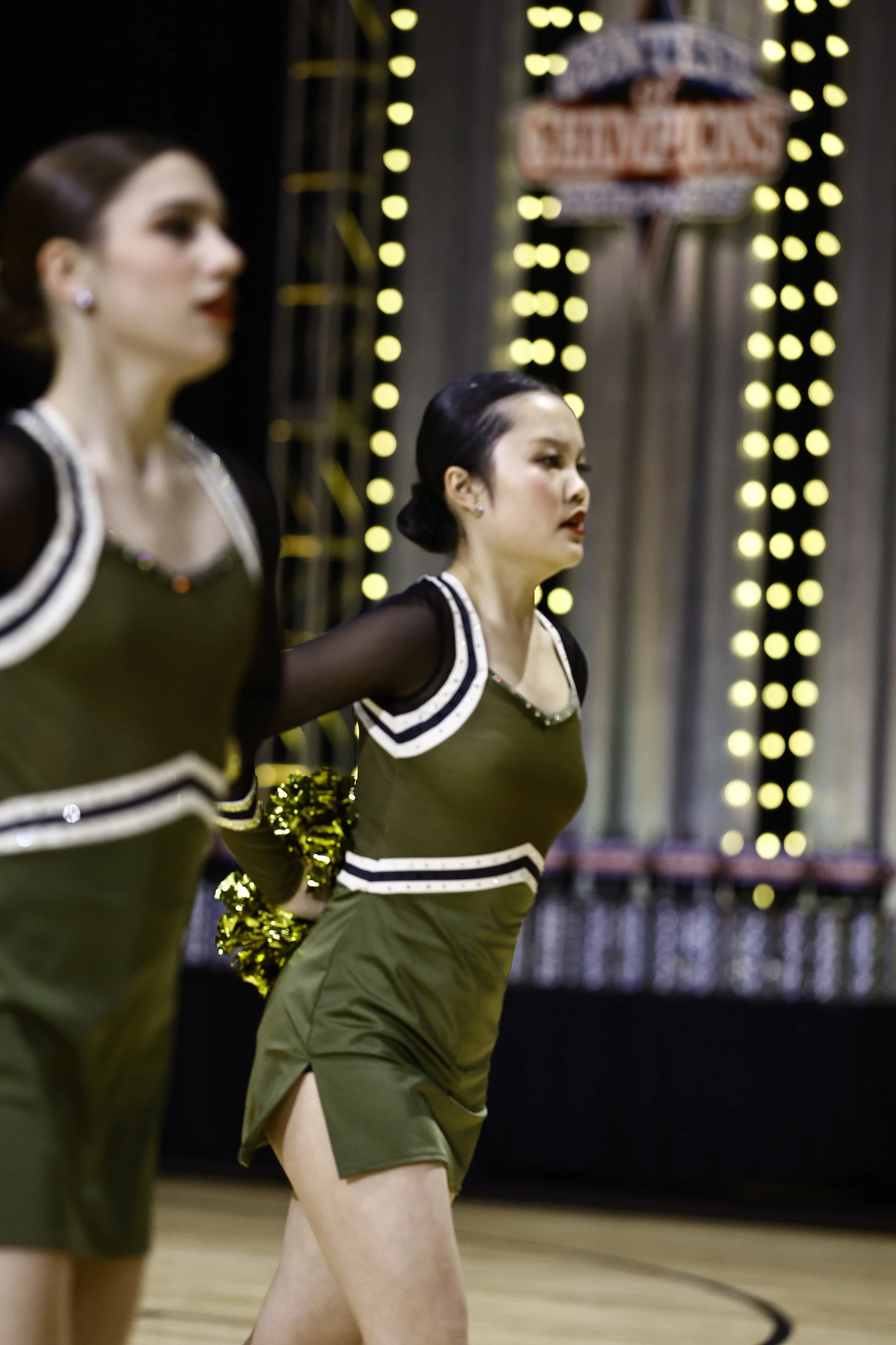 Dance(25): Seven Nation Army (Pom dance)