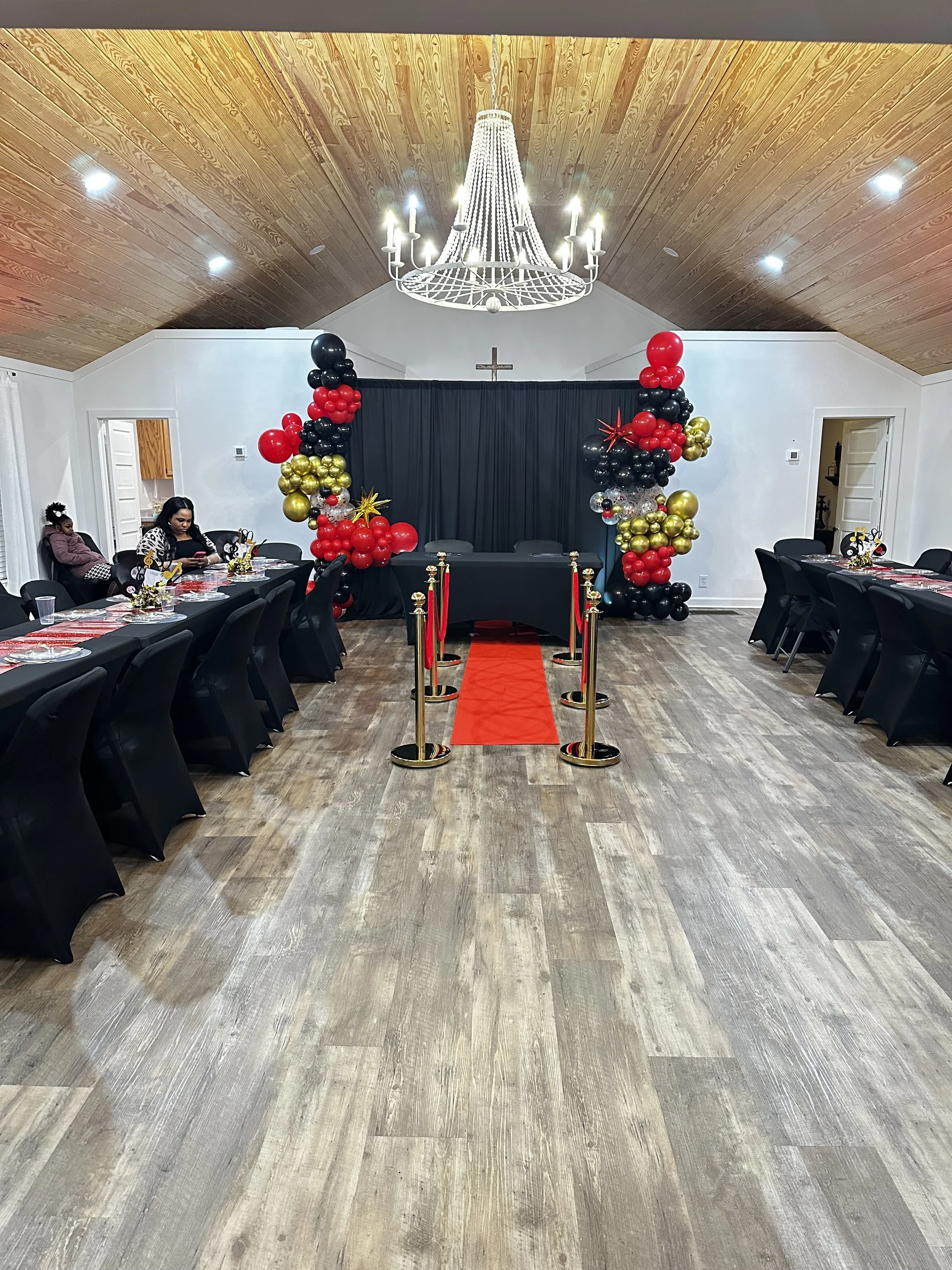 Intimate Event Decor