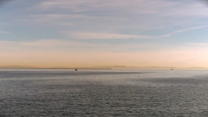 Just your average seaplane sequence making a splashy entrance in Long Beach! #dlpaeials #droneteam #setlife

Pilot: @gabedlp 
Drone Cam Op: @austin_ahlborg