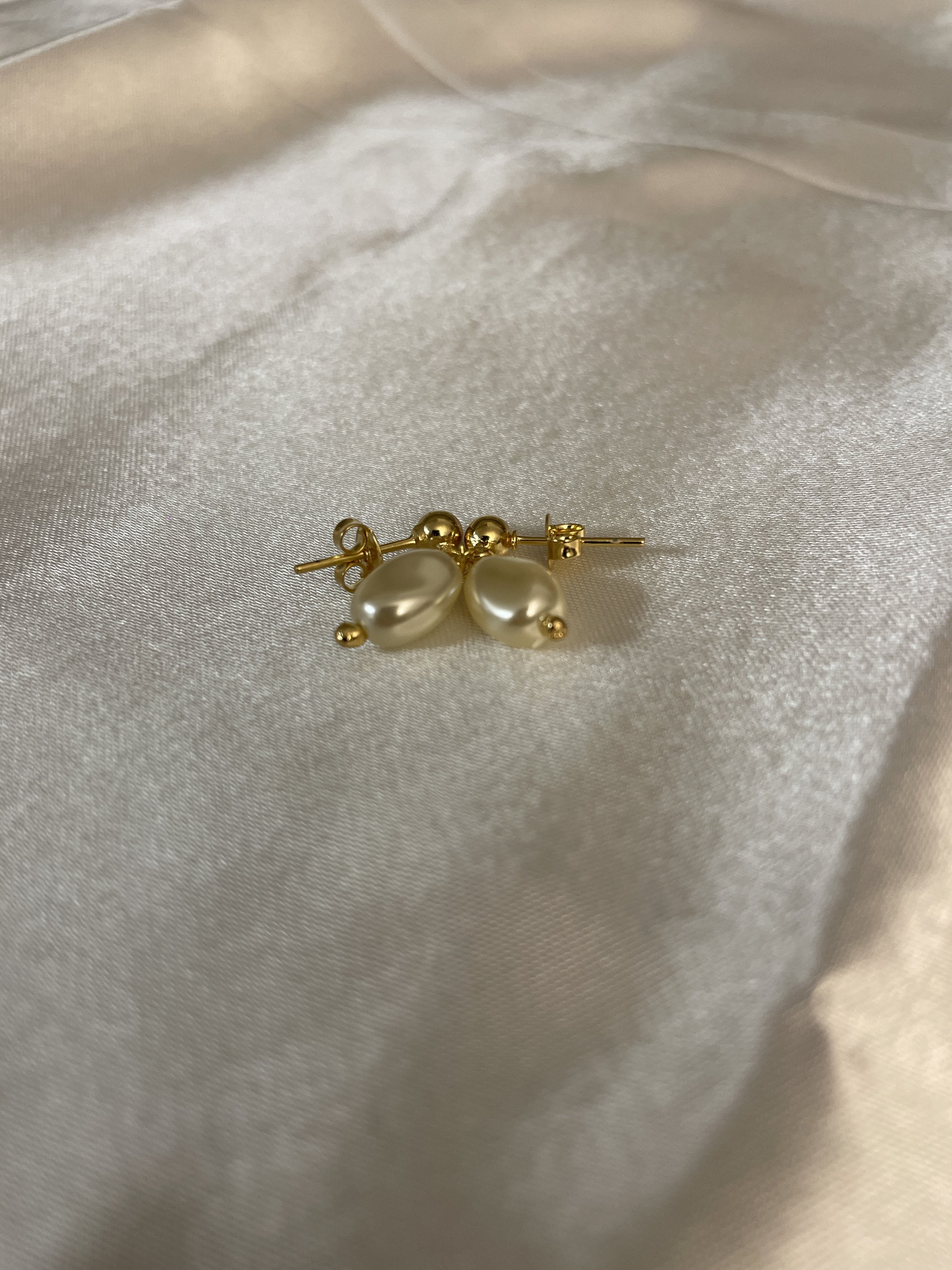 Drop Baroque Pearl Earrings