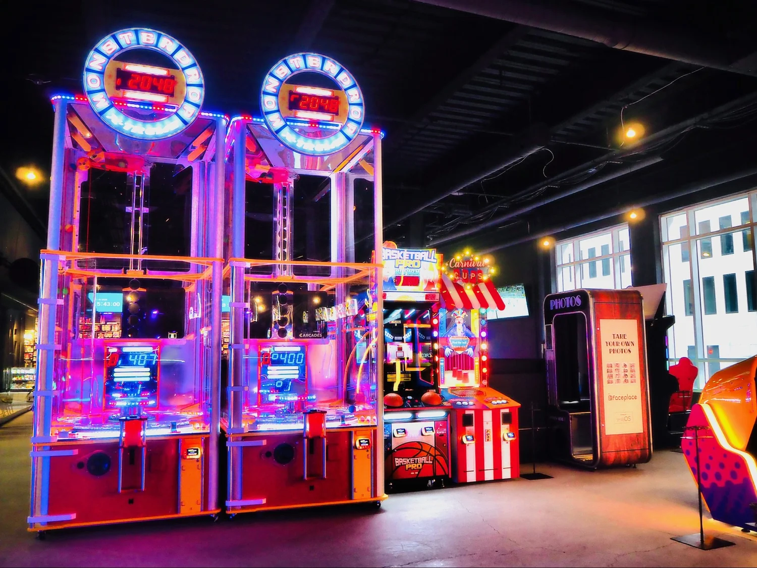 Games & VR — FUNHUB | FUNHUB Centre de Divertissement