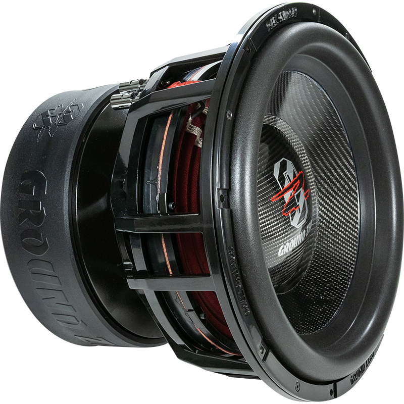 Grosse haut-parleur audio de marque Ground Zero avec un cône en fibre de carbone.