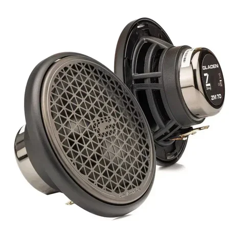 Haut-parleur de voiture déposé, vue rapprochée.