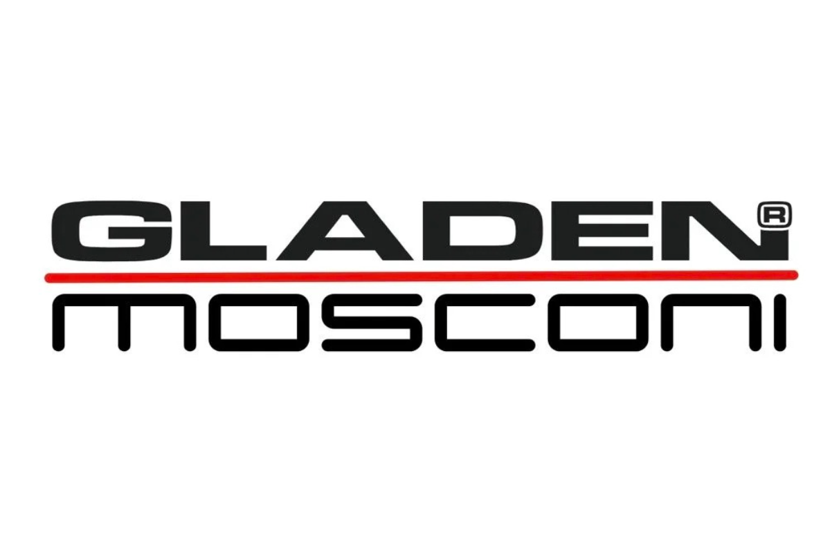Logo de Gladen Mosconi avec le nom en lettres noires, une ligne rouge en dessous et un fond blanc