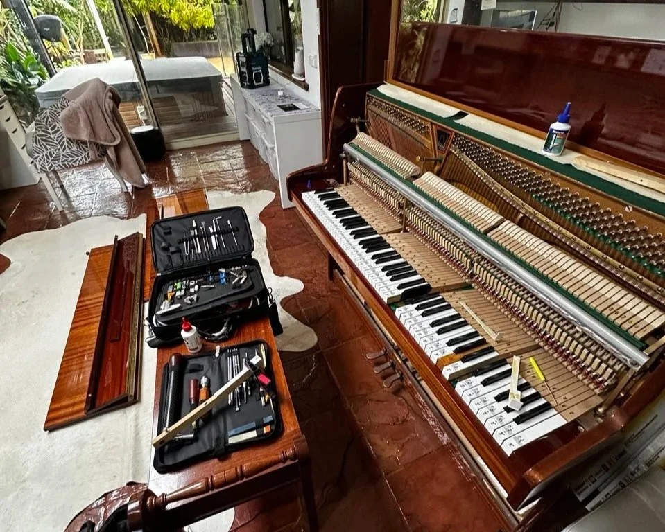 Why Are My Piano Keys Sticky? Common Causes and Solutions