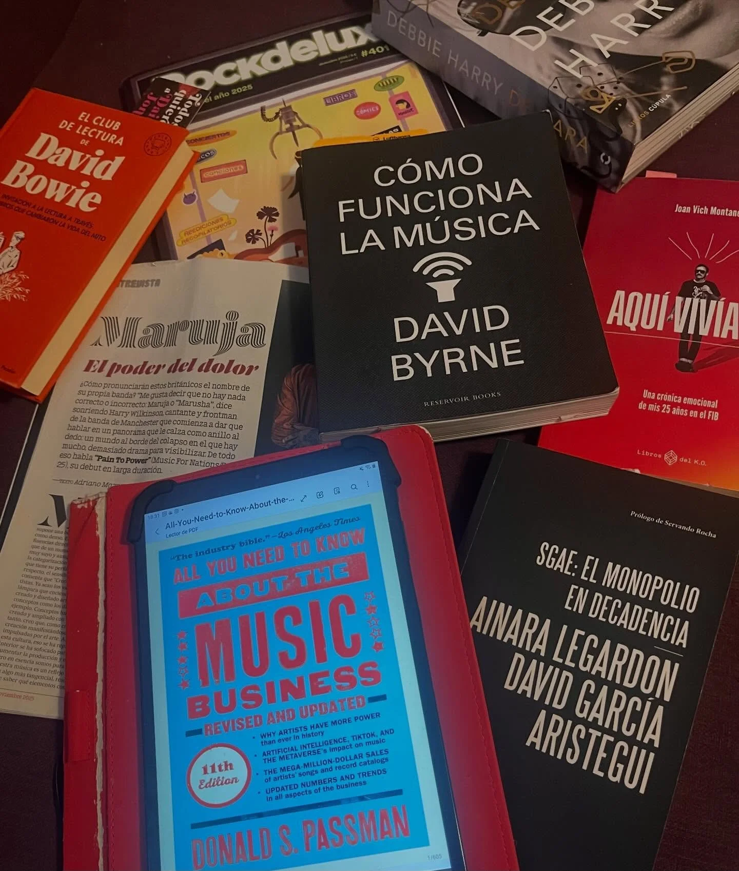 (De)Formaci&oacute;n Profesional

Esto de estar al d&iacute;a e intentar saber los entresijos de t&oacute; lleva su curro telodigoyo. 

Pero as&iacute; es como le hago una pedorreta a mi s&iacute;ndrome de impostora en cuanto empieza a asomar el mel&