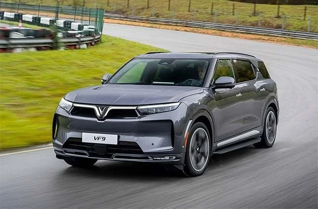 VinFast starts US customer deliveries of VF 9 electric SUV.jpg