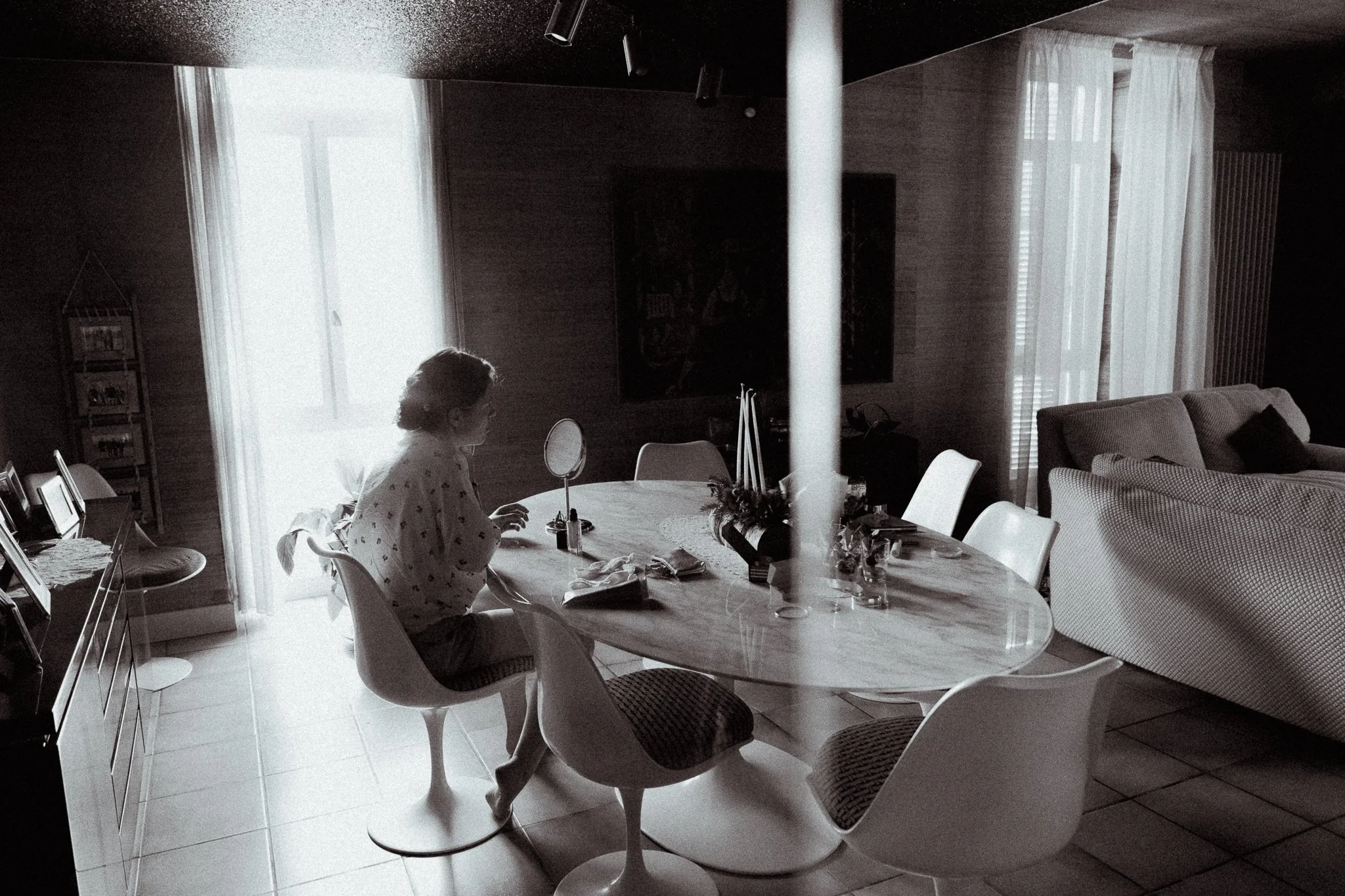 photographe-mariage-leon-attente-preparatifs-noir-et-blanc.jpg