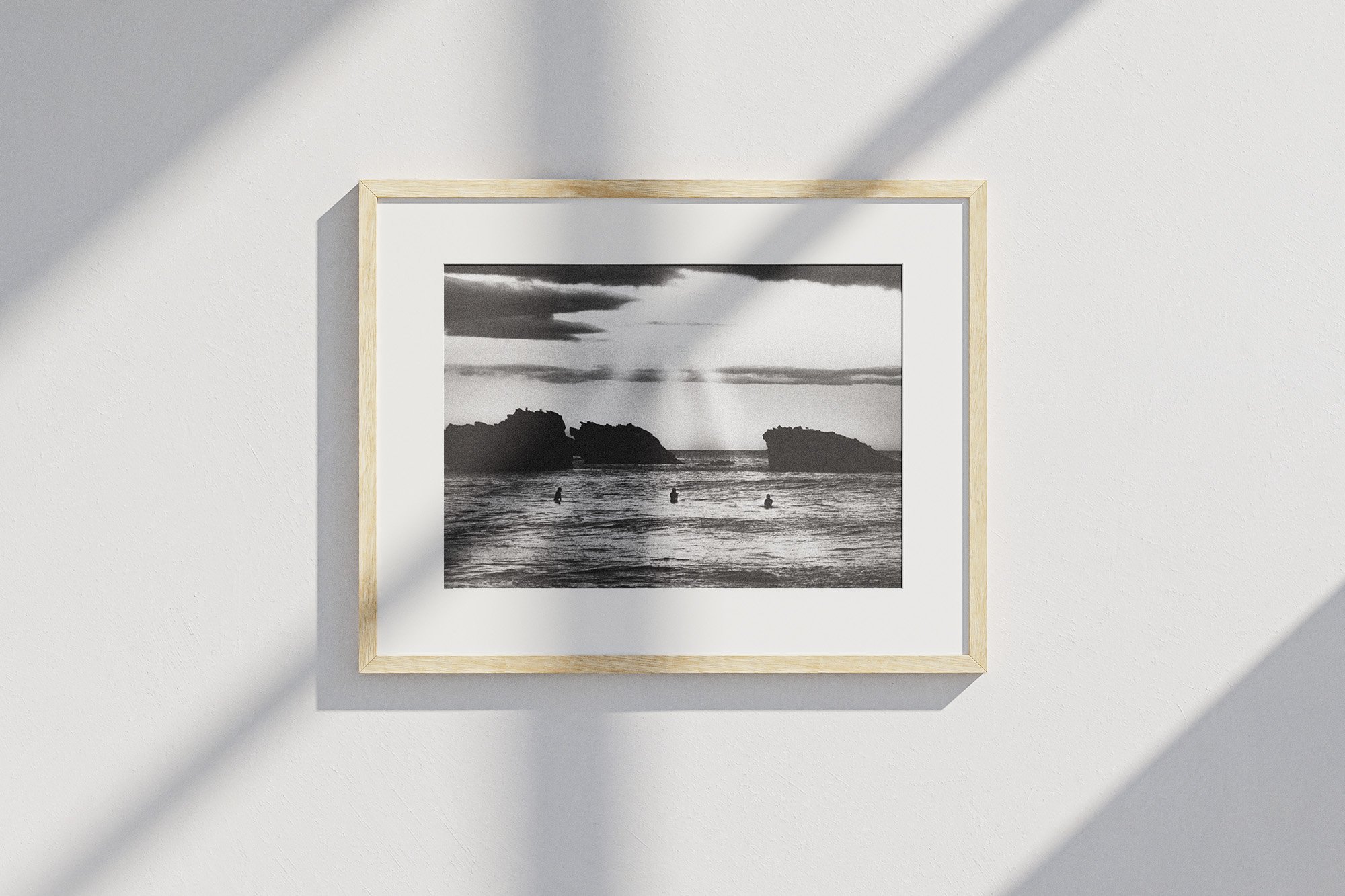 rayons-sur-les-rochers_mockup.jpg