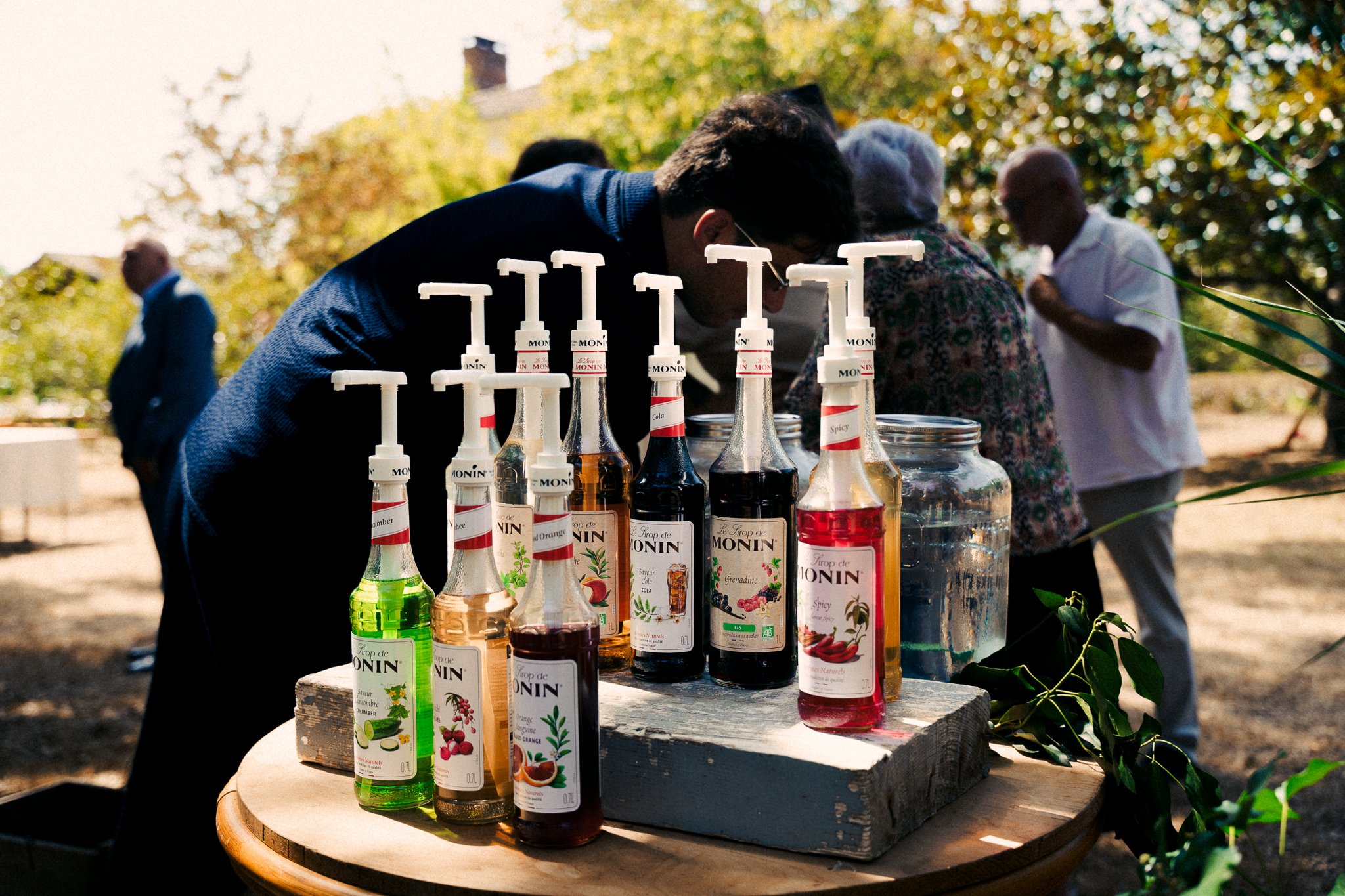 photographe-mariage-leon-bar-a-sirops-vin-honneur.jpg