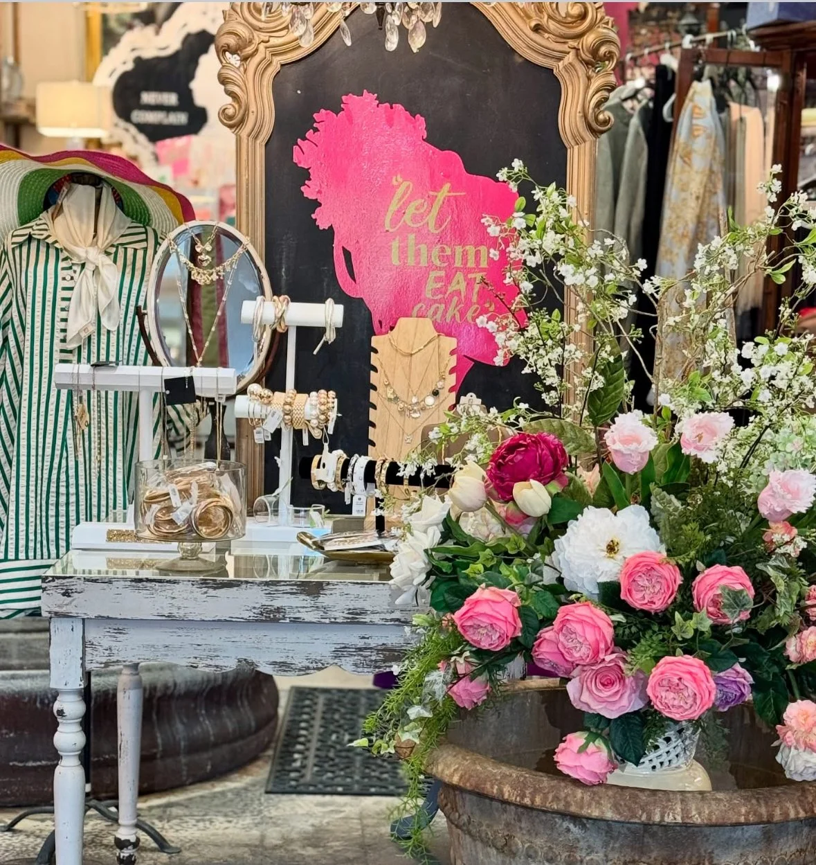 All The Pretty Little Extras