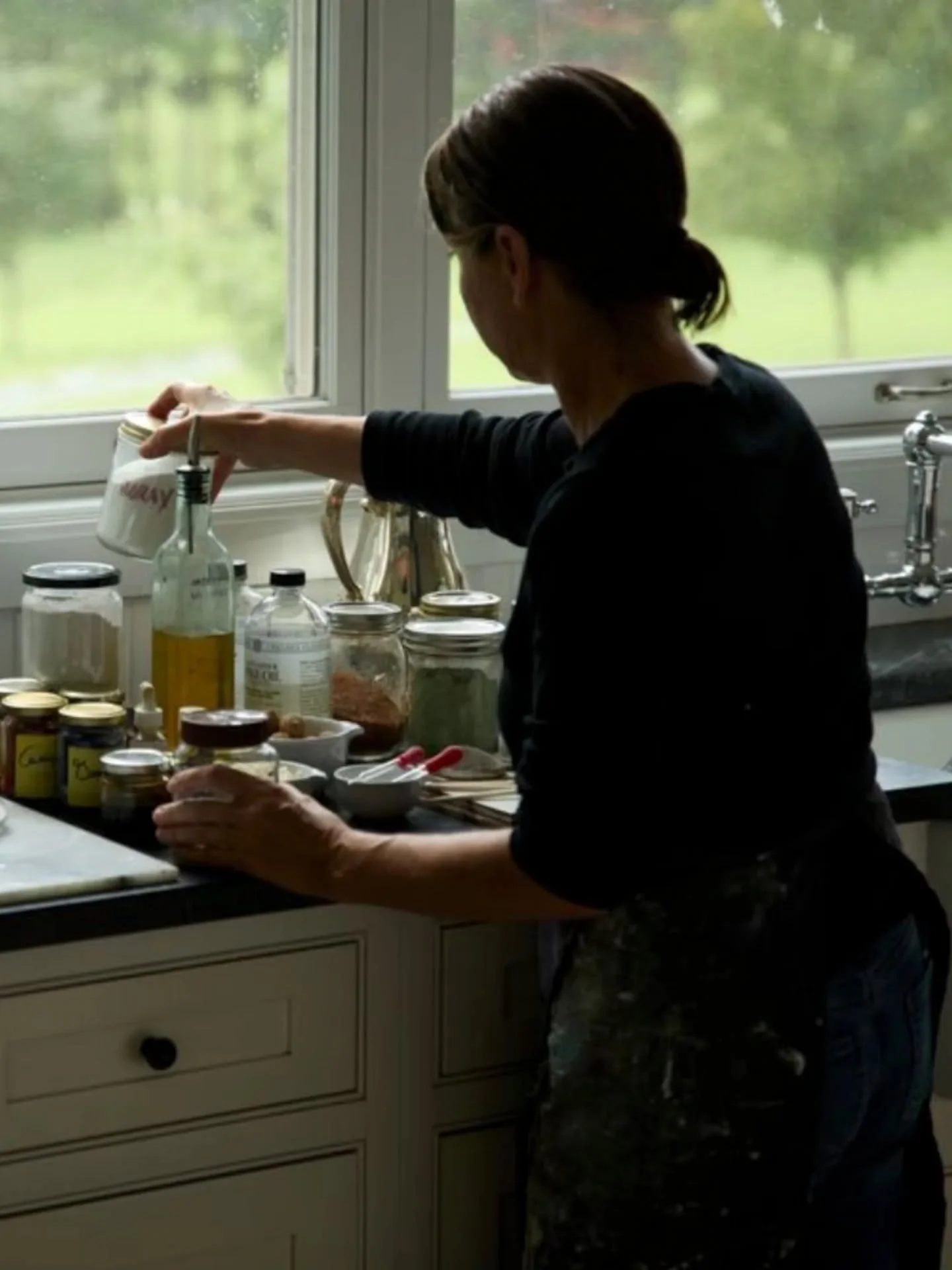 Some glimpses from the studio this week, where I&rsquo;m conducting exciting experiments&hellip;

As a process painter, each of my works begins long before the brush touches the canvas. I spend hours adapting existing recipes, or sometimes inventing 