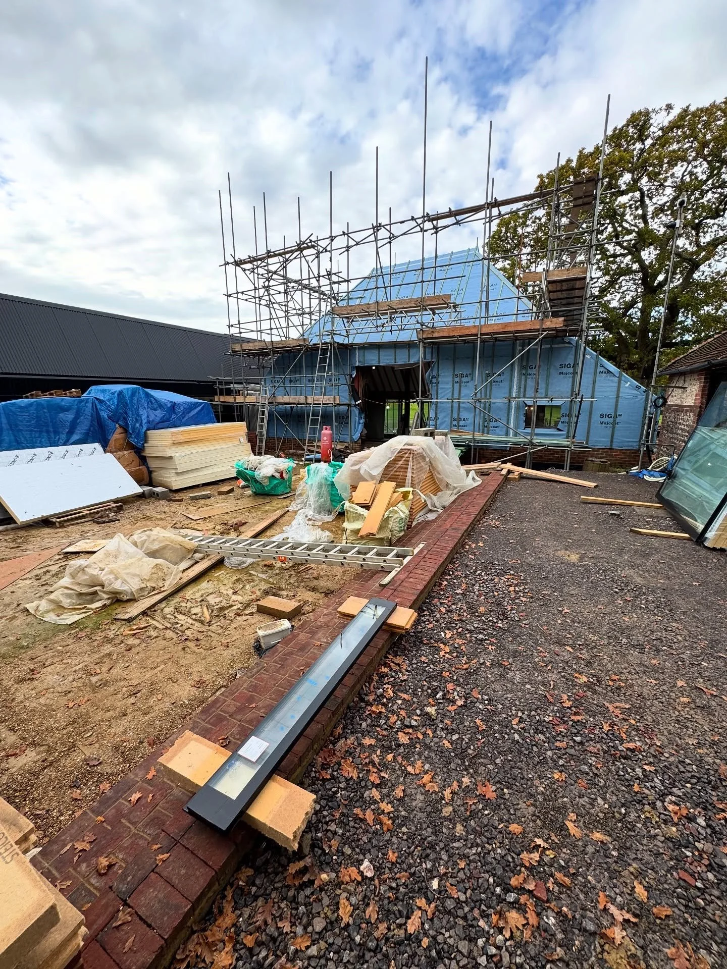 🏡 Built from the ground up &mdash; with precision in every pane.

We were proud to be part of this stunning new build project, supplying and installing bespoke glazing solutions that elevate both form and function.

From large-format windows to slee