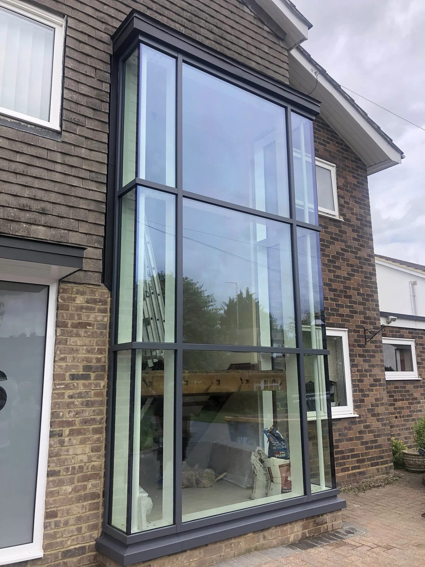 ☁️ A brighter Monday, framed in glass.

This curtain wall system brings a double-height statement to the front of this home &mdash; maximising natural light, opening up interior views, and adding architectural presence to the elevation.

Designed for