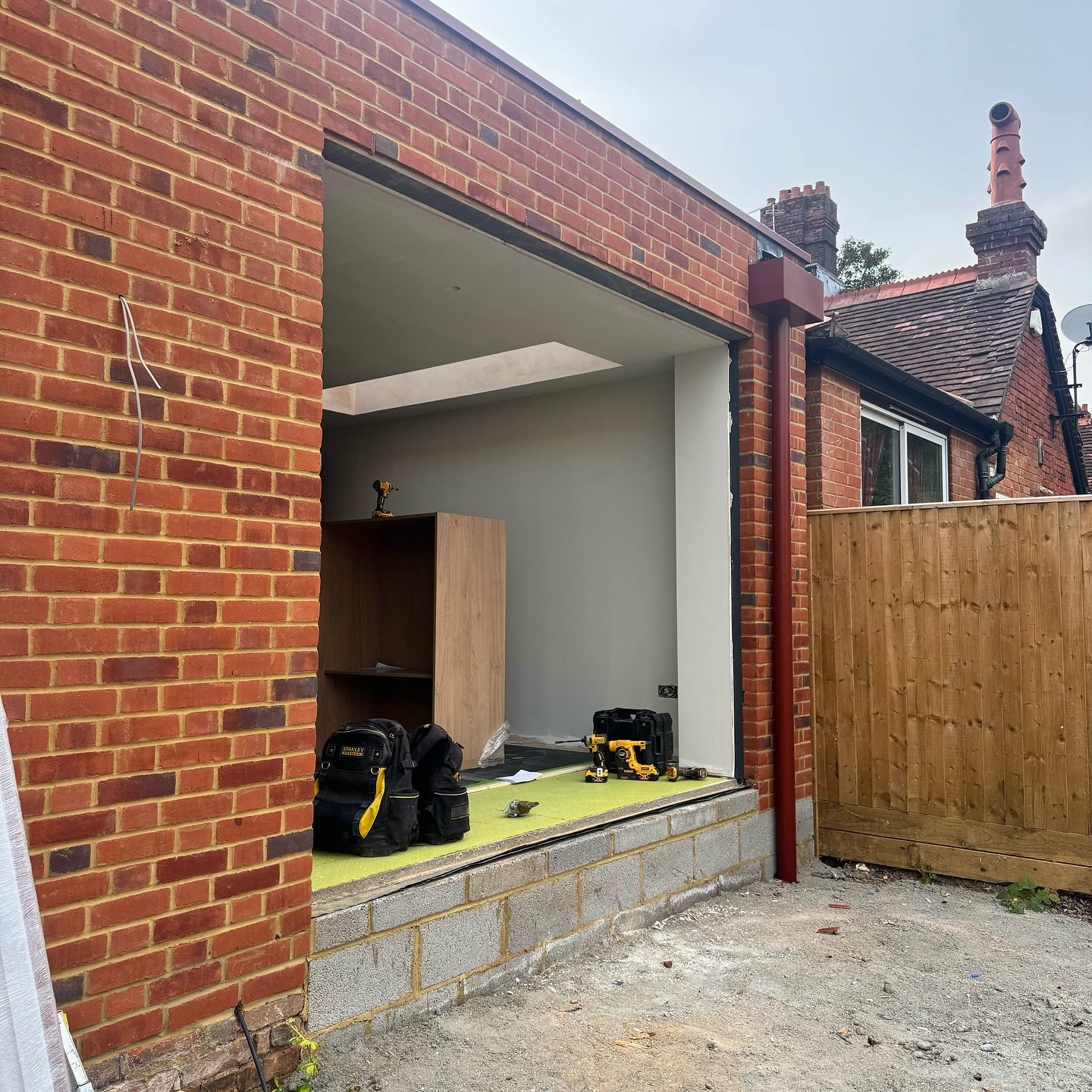 ✨ Sleek lines. Smooth performance.

Our Cortizo sliding doors maximise light and views while keeping a slim, modern profile. Effortless to use, built to last, and designed to elevate any living space.

Precision engineered. Expertly installed.

#Cort