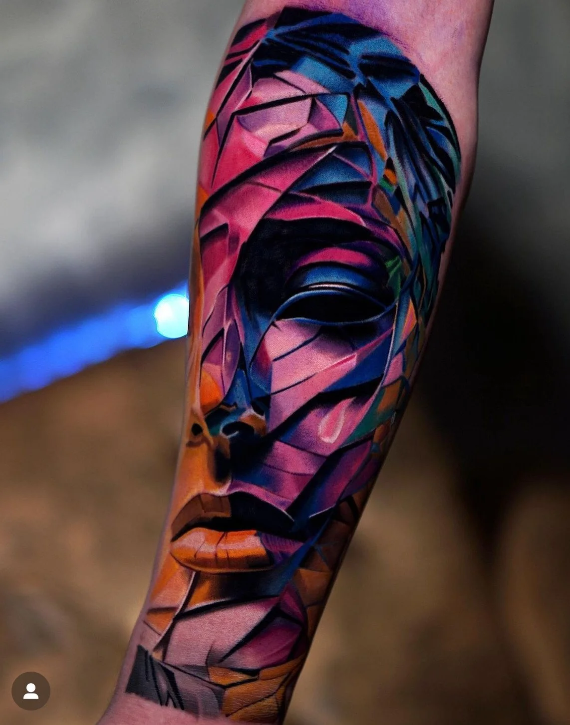 14 hodín tetovania na predlaktie