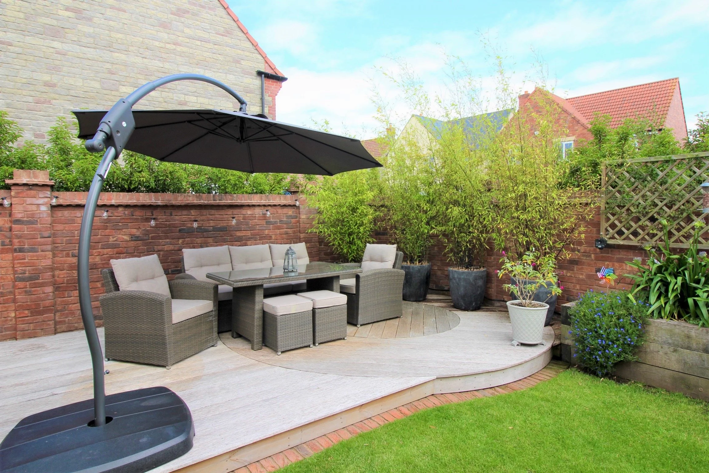 Oak Circular Deck