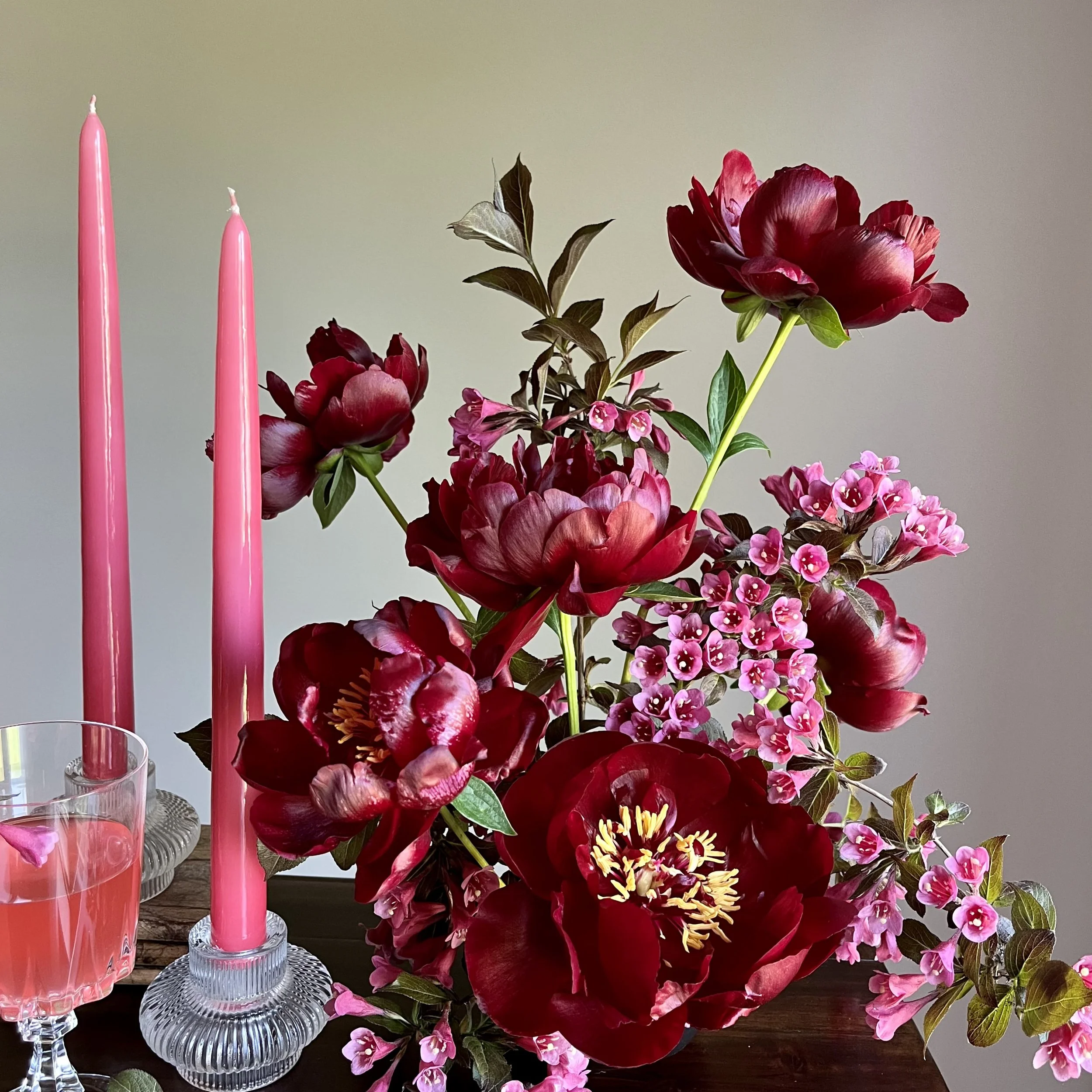moody-peony-flower-arrangement.jpg
