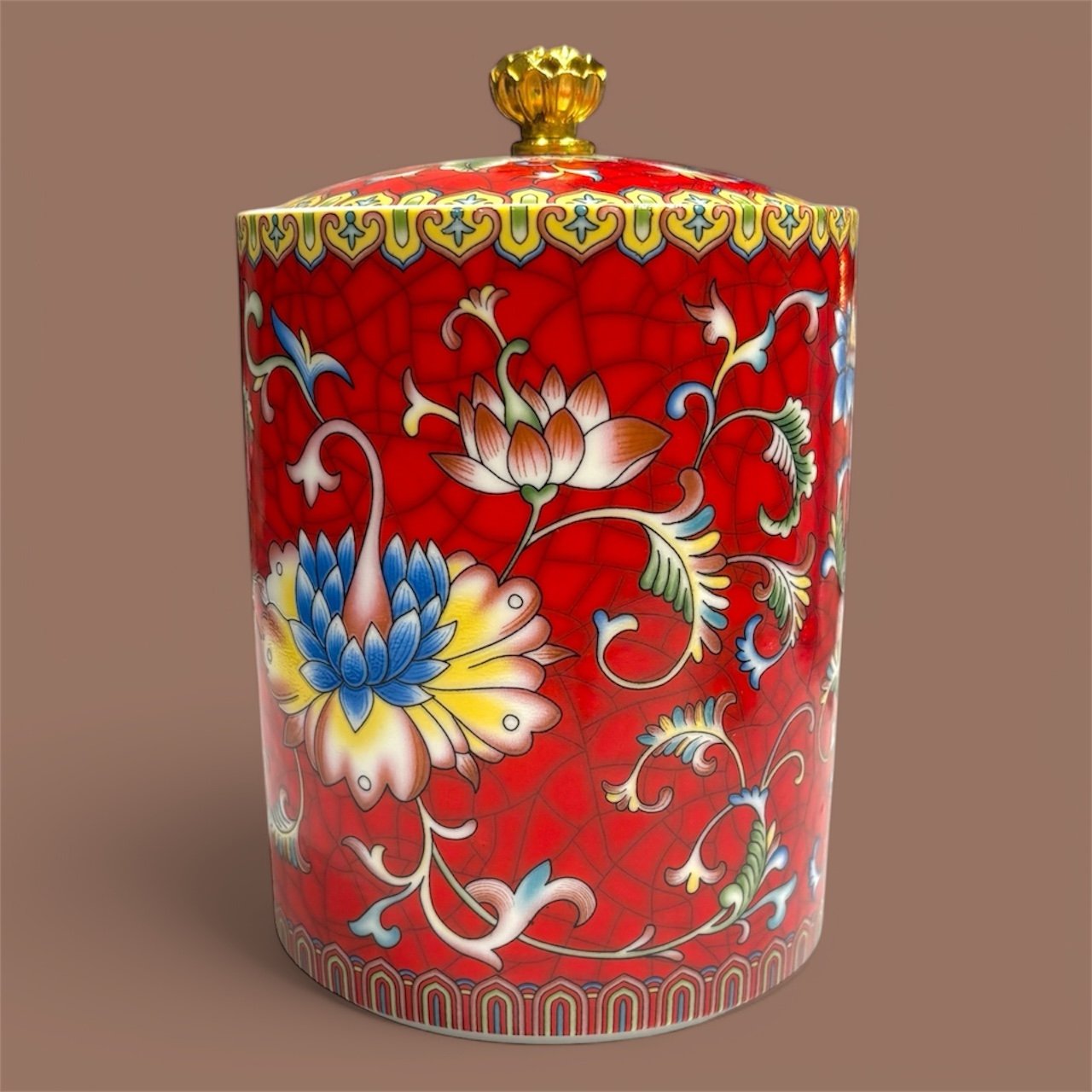 Ceramic Gold Candle (Red)